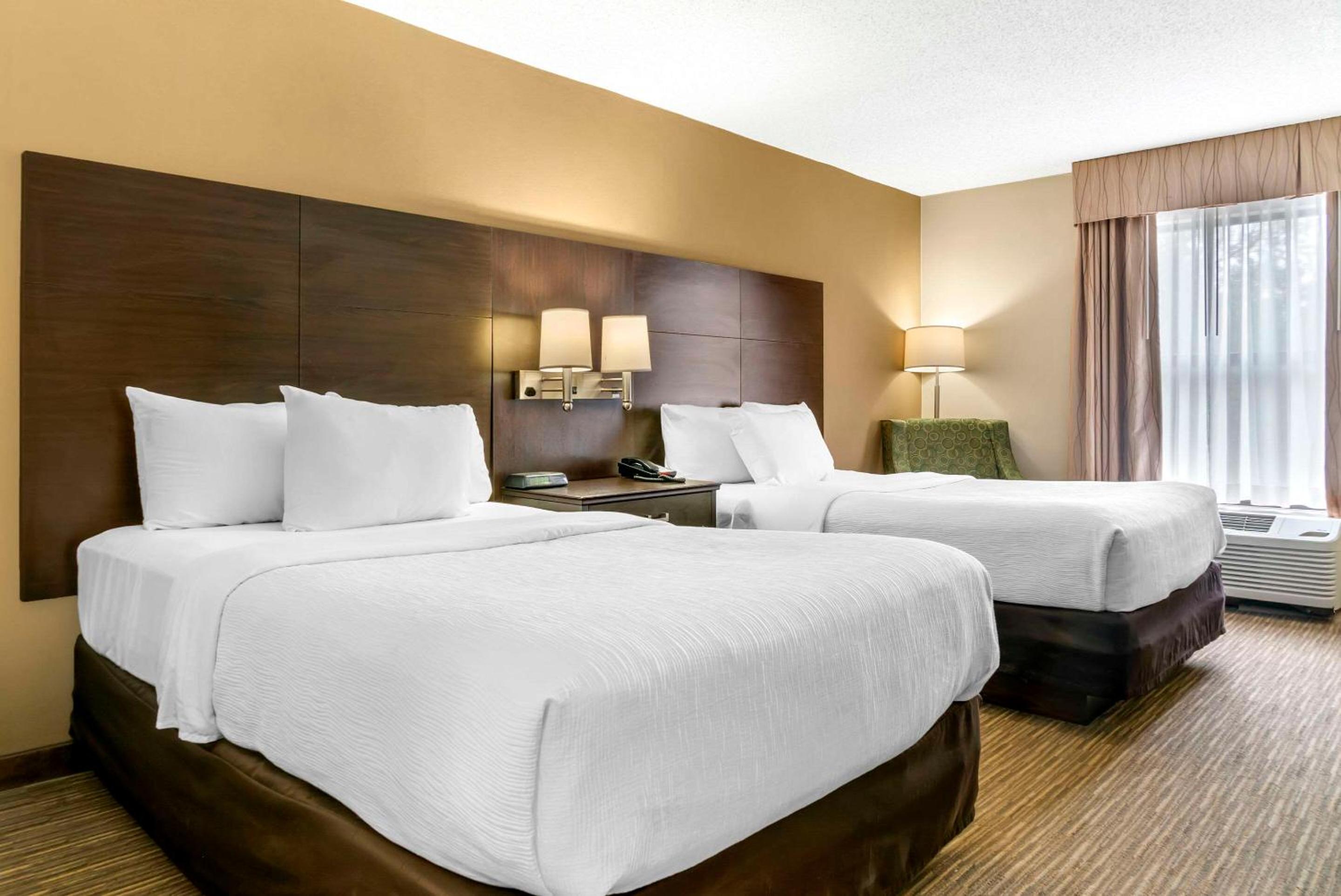 Double Room with Two Double Beds - Non-Smoking - Photo 1