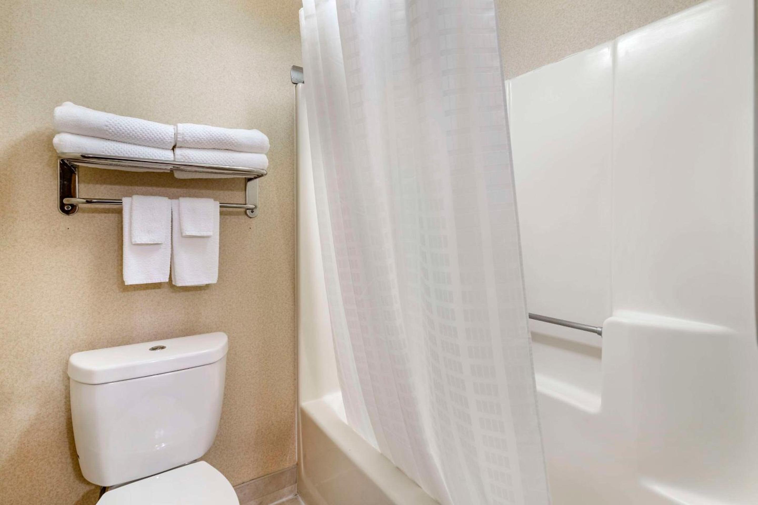 Double Room with Two Double Beds - Non-Smoking - Photo 5