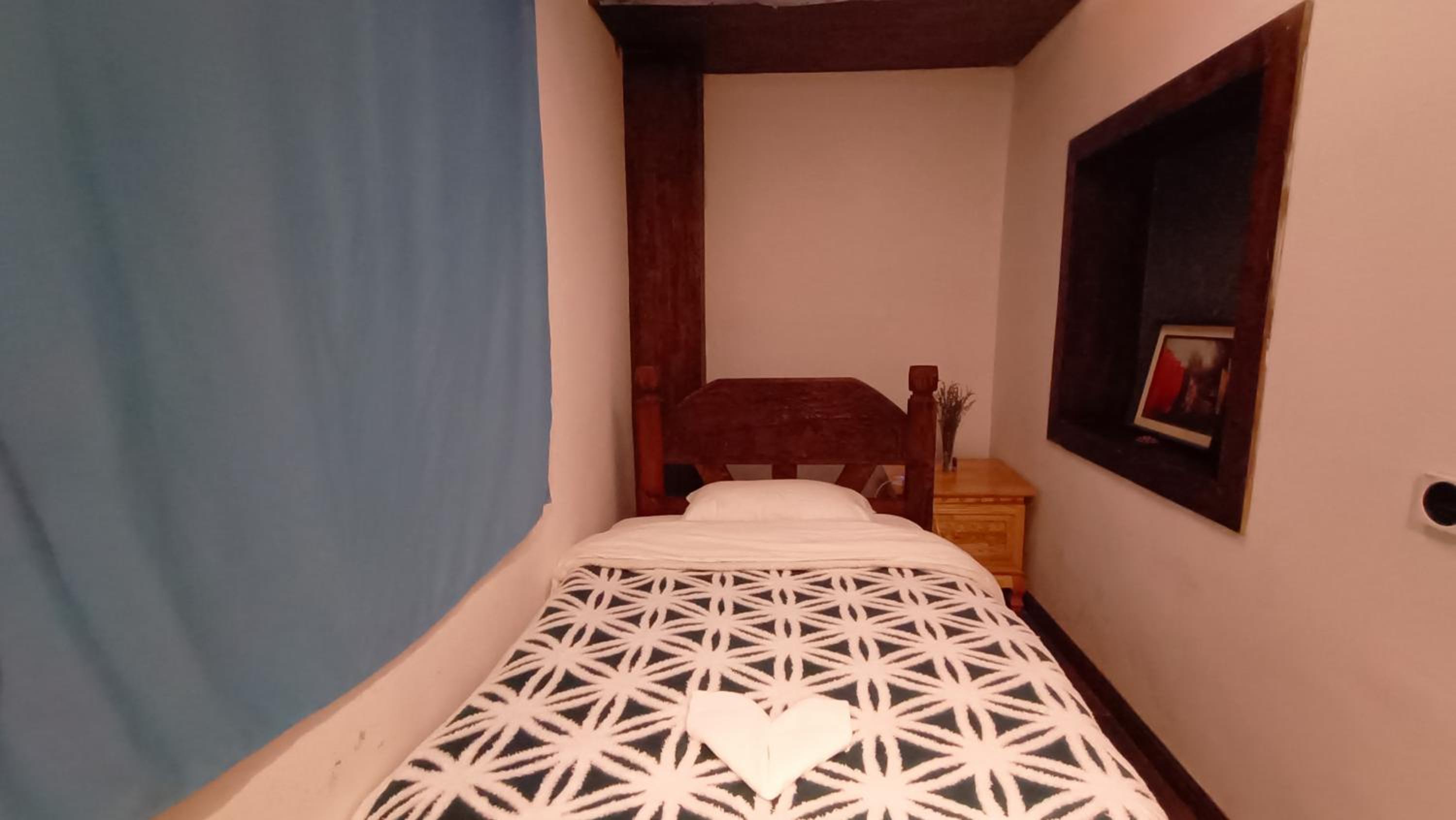 Single Room with Shared Shower and Toilet photo 1
