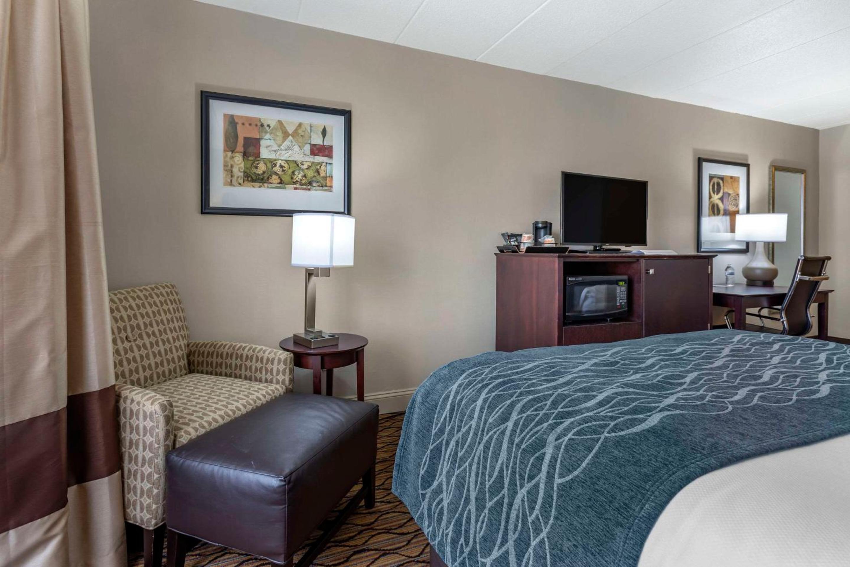 Double Room with Two Double Beds - Non-Smoking - Photo 3