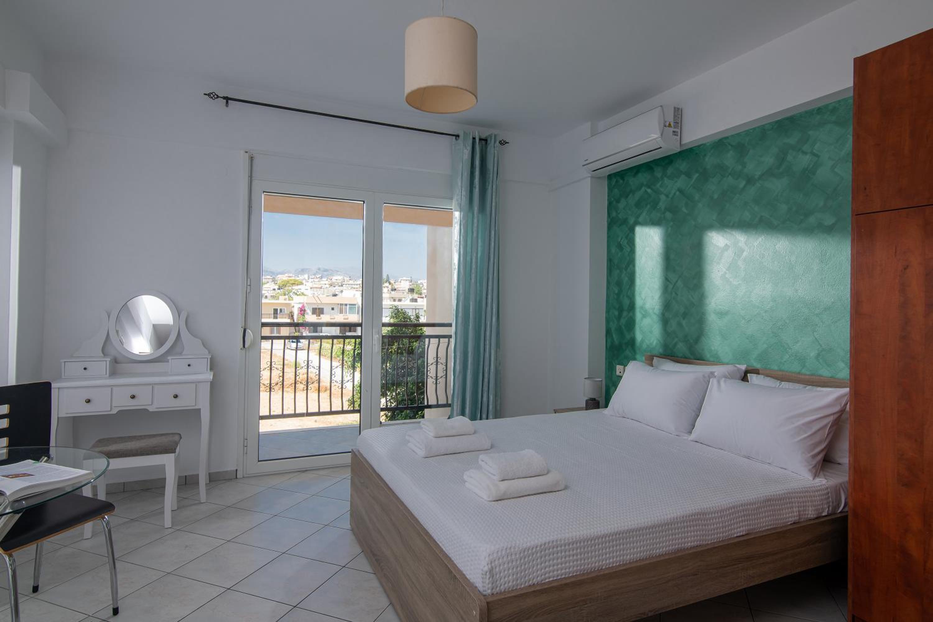 Superior One-Bedroom Apartment with Balcony A4 photo 3