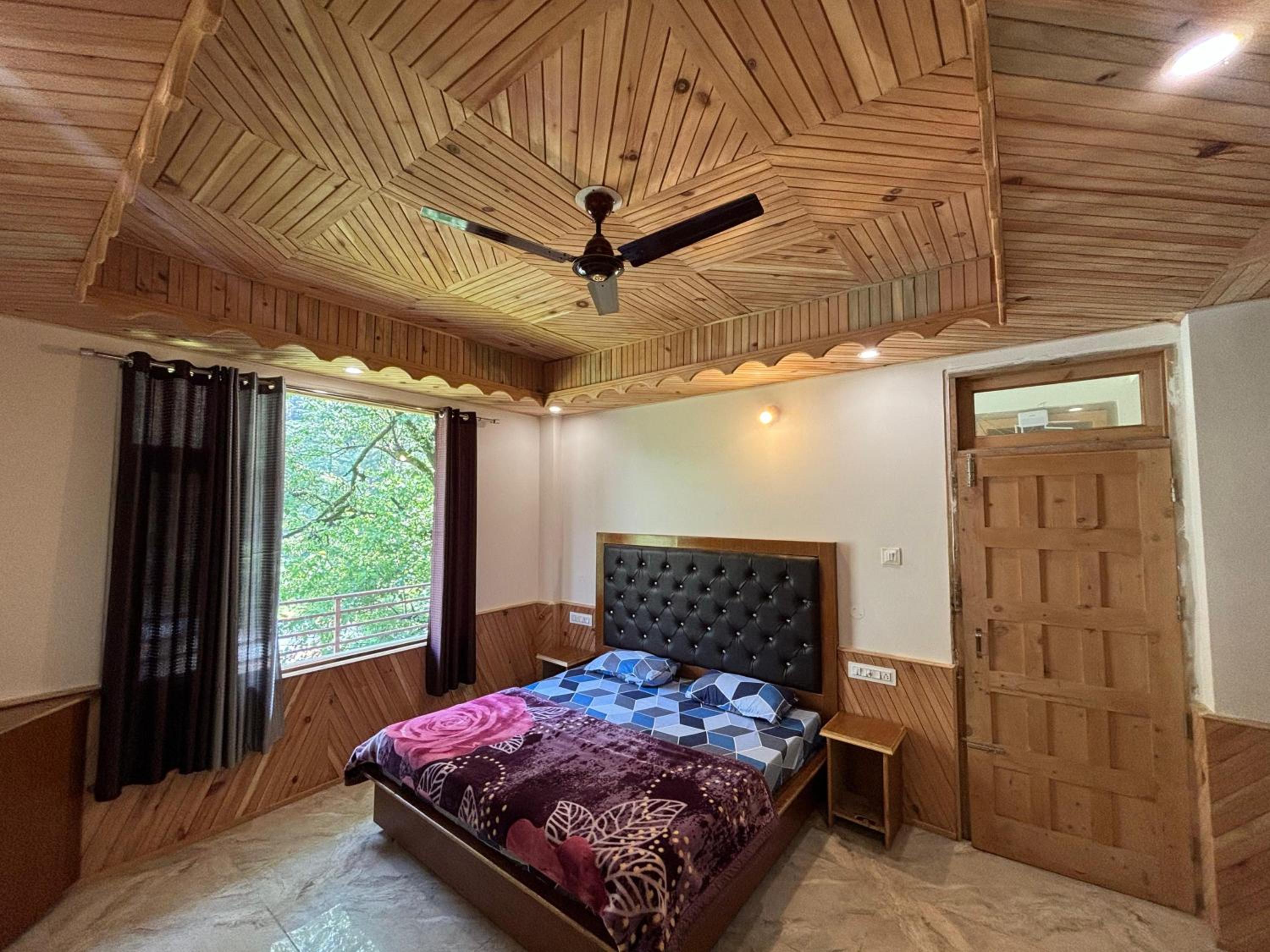 King Room with Two King Beds photo 1