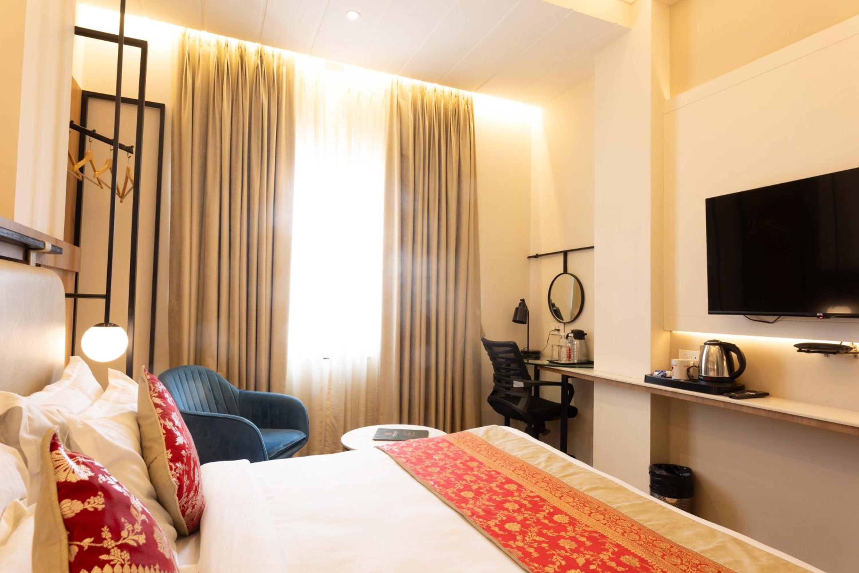 Superior Deluxe Double or Twin Room