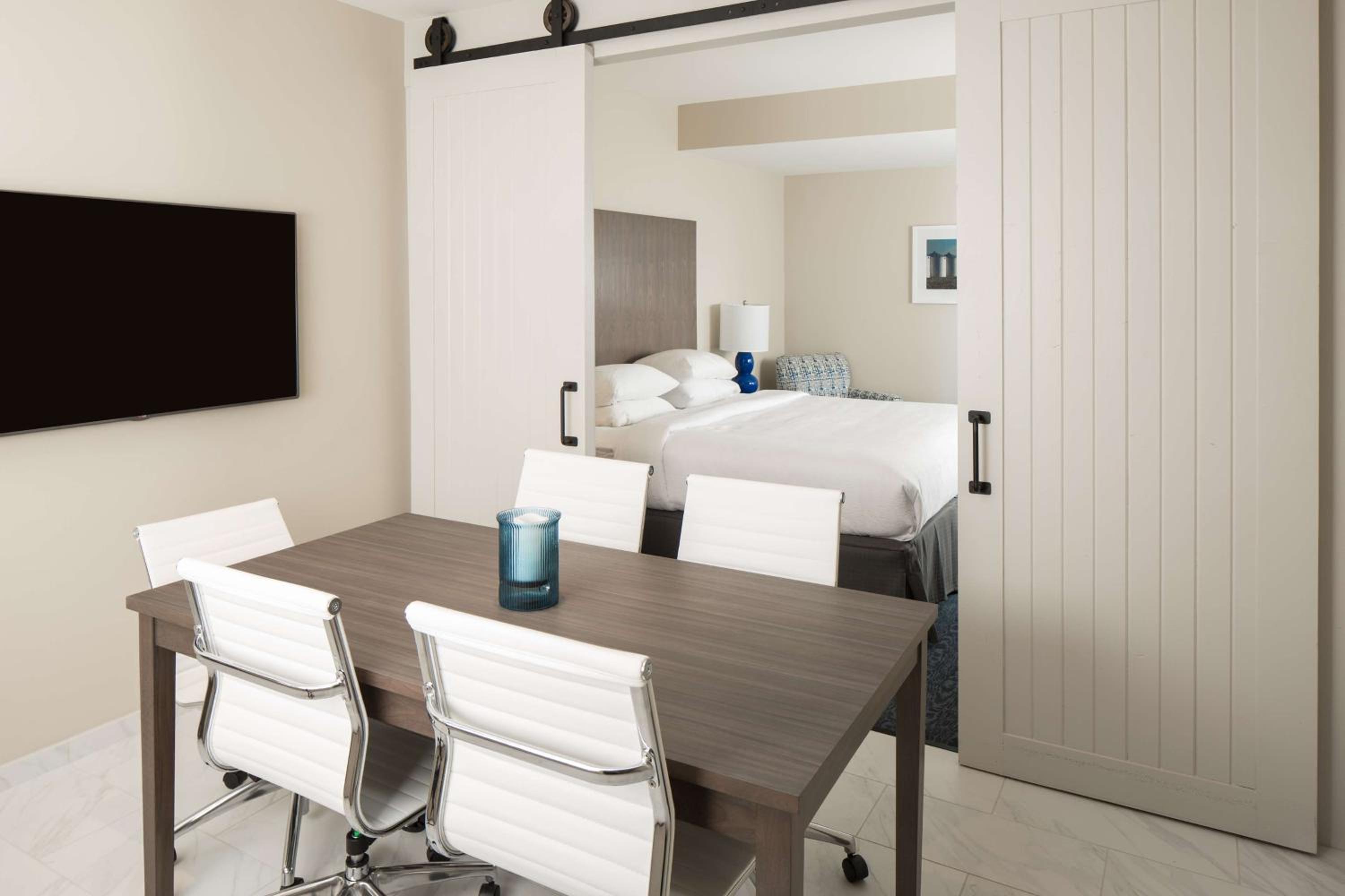 King Studio Suite with Kitchenette