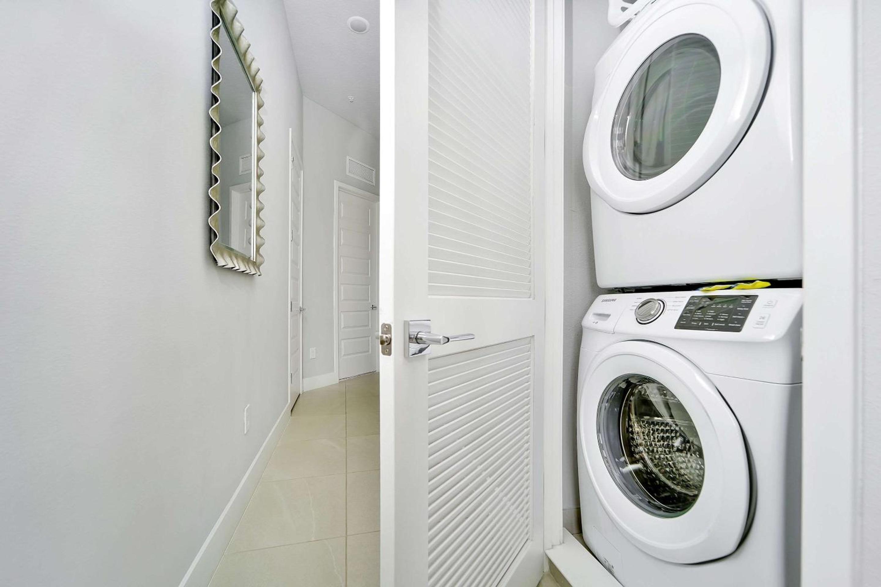 4 Bedroom Luxury Two Story Condo w/Balcony - Photo 10