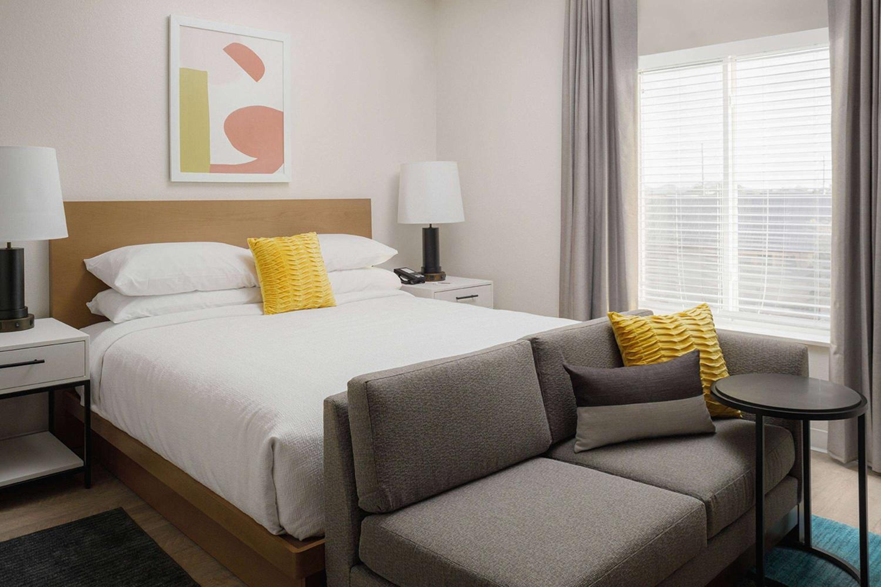 Studio Suite - King Bed - Photo 1