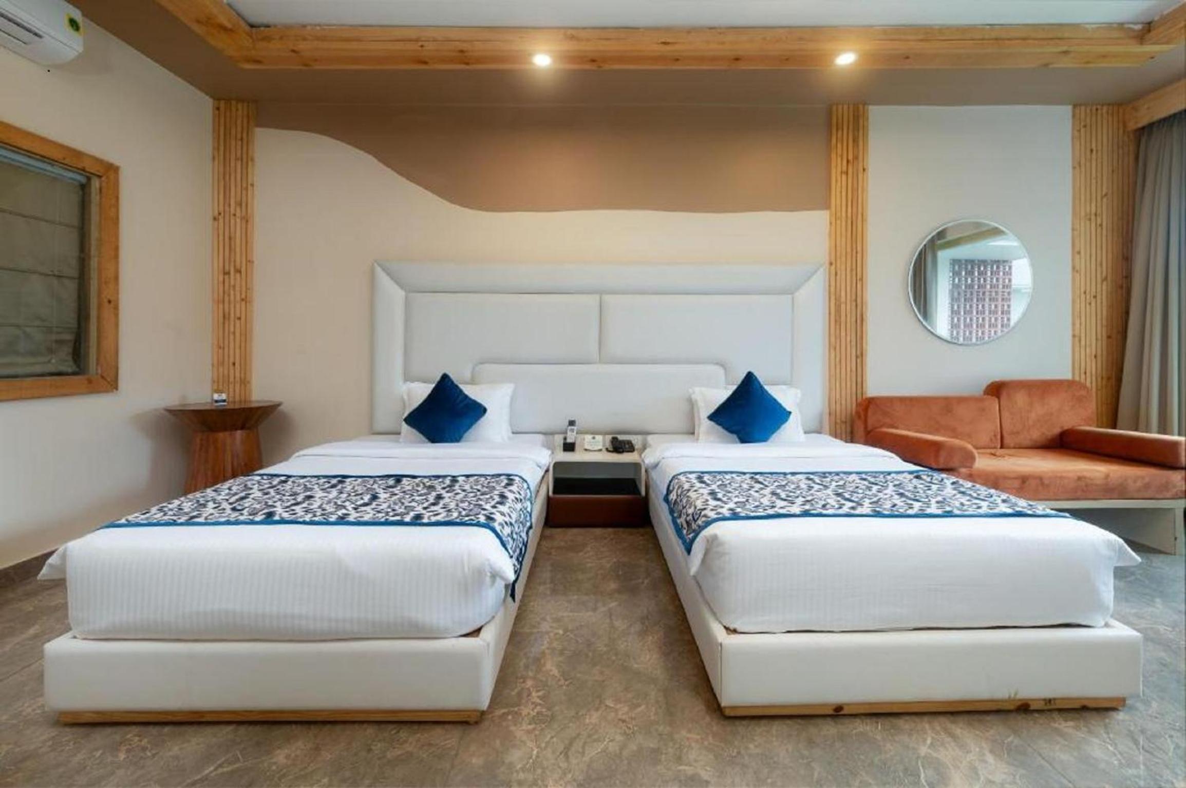 Twin Room with Garden View - Photo 3