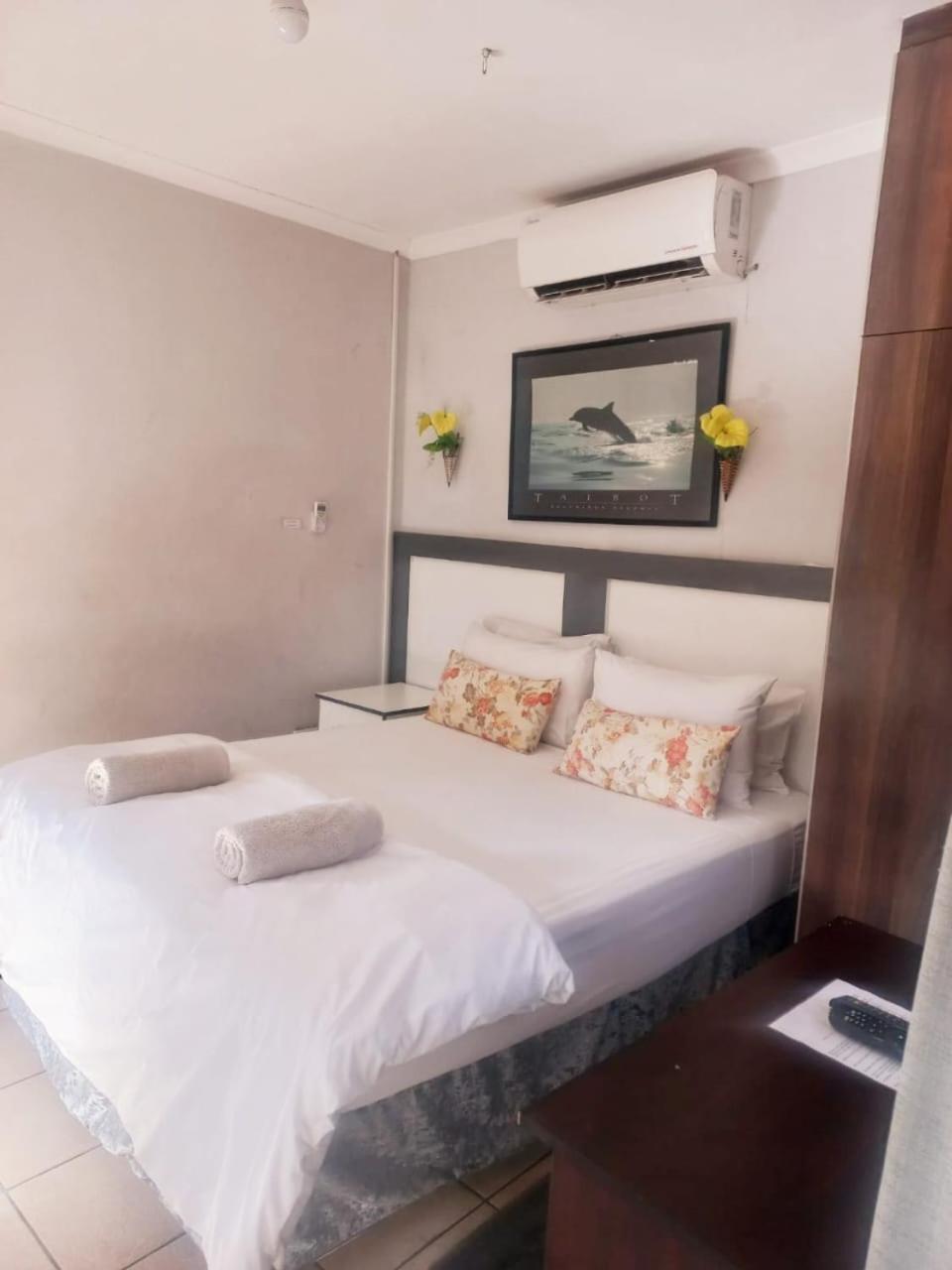 Budget Double Room photo 1