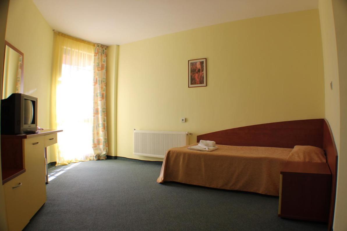 Single Room photo 2