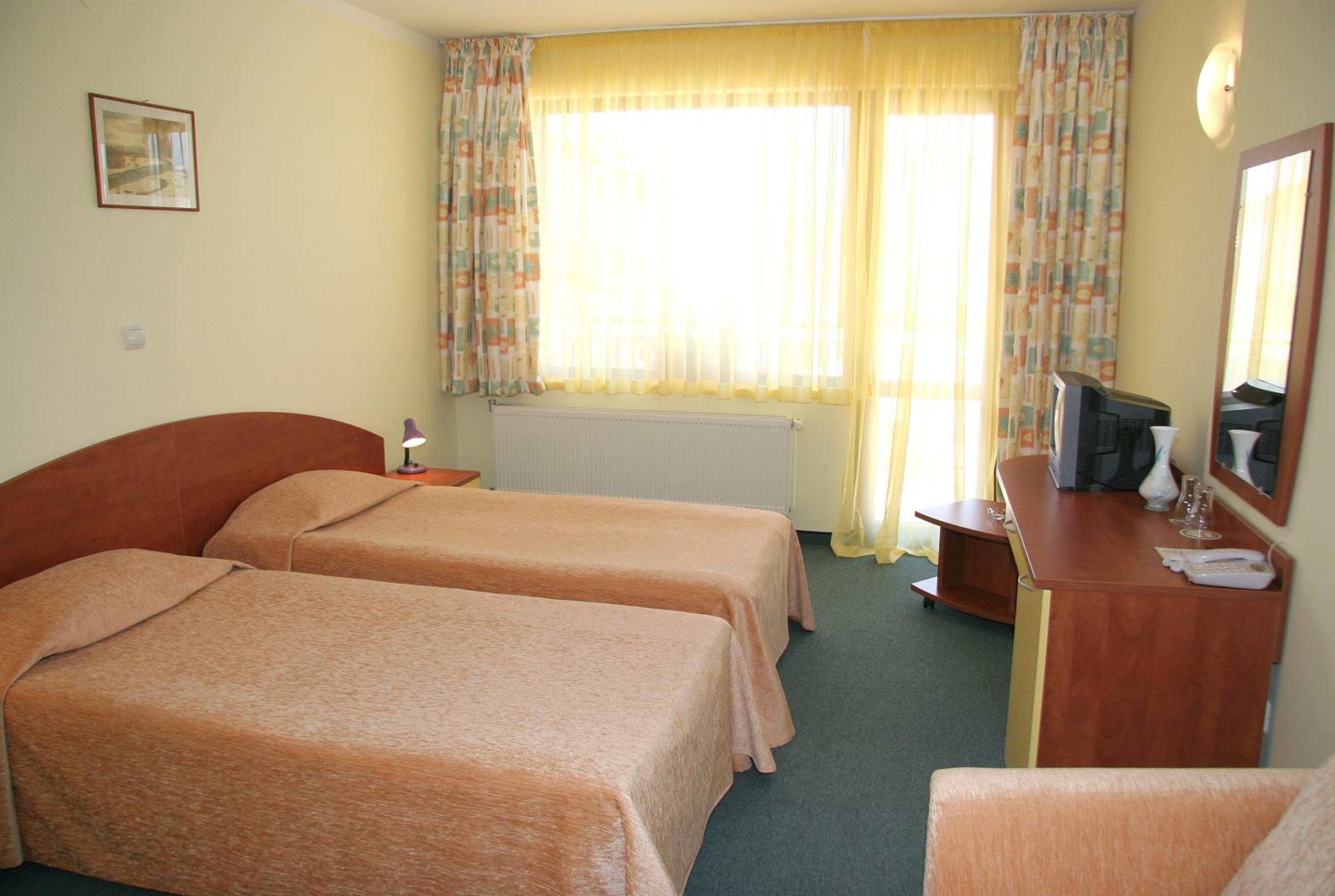 Standard Twin Room with Balcony