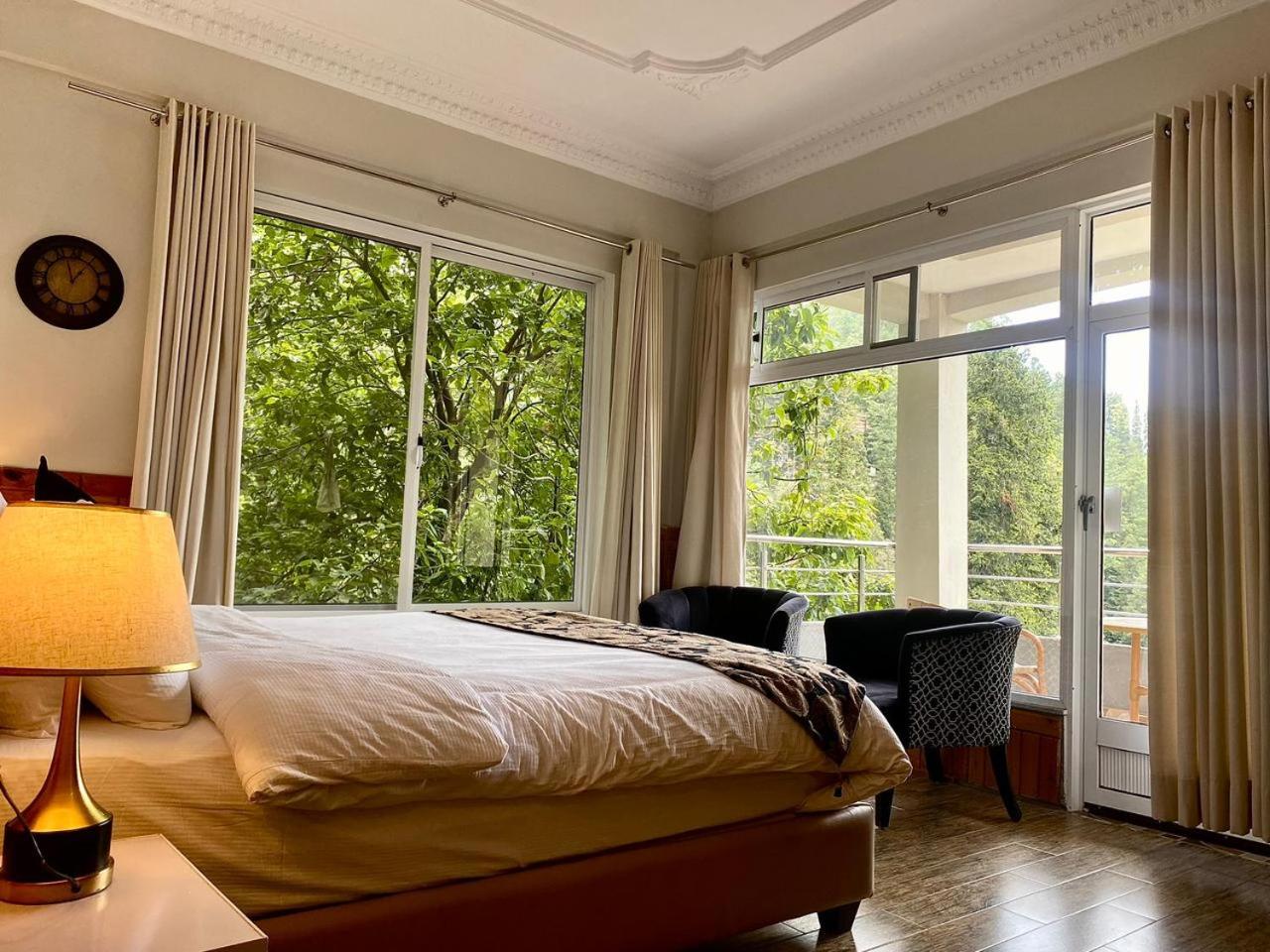 King Room with Balcony photo 3