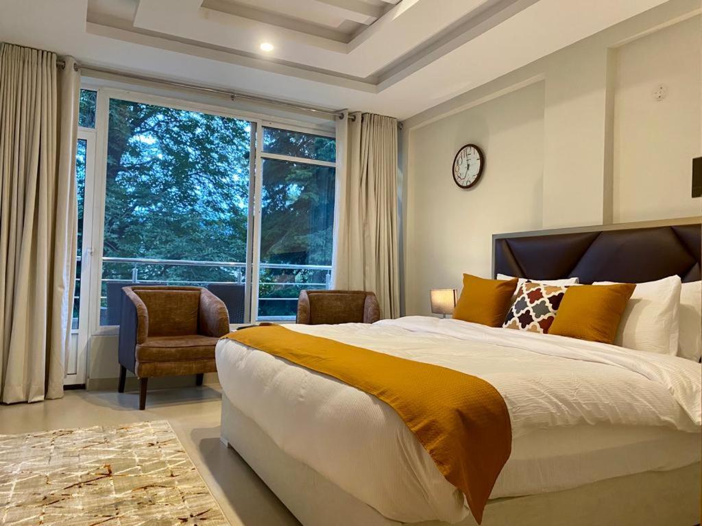 Suite with Balcony photo 2