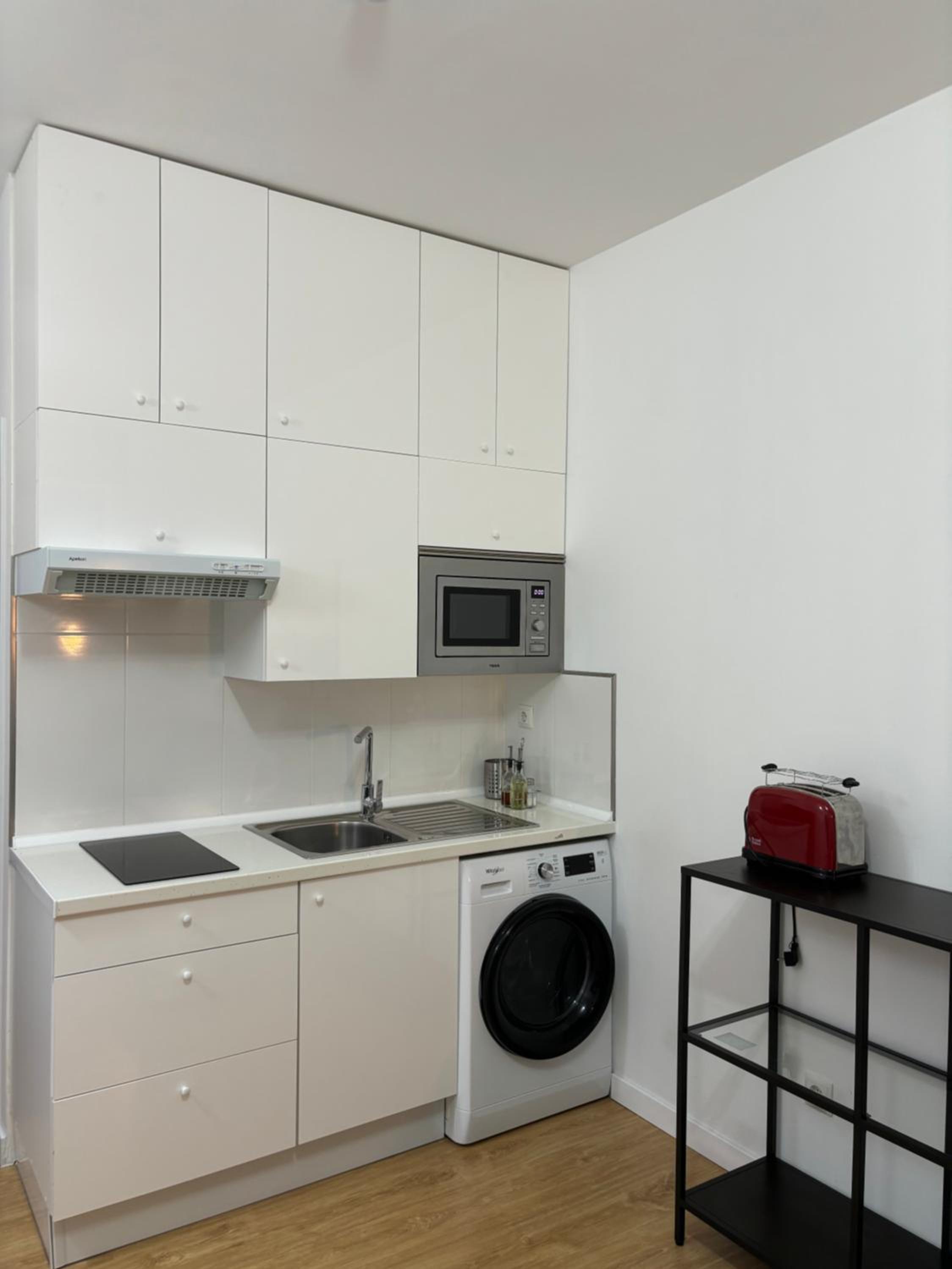 One-Bedroom Apartment photo 2