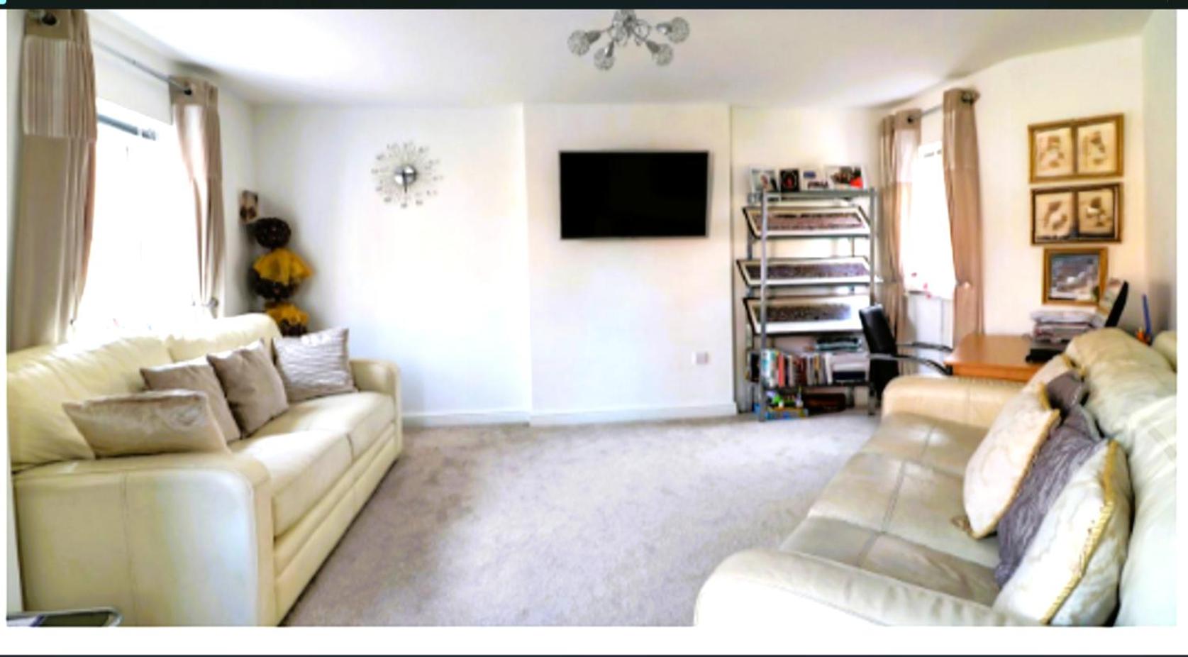 Double Room With Private Bathroom photo 2