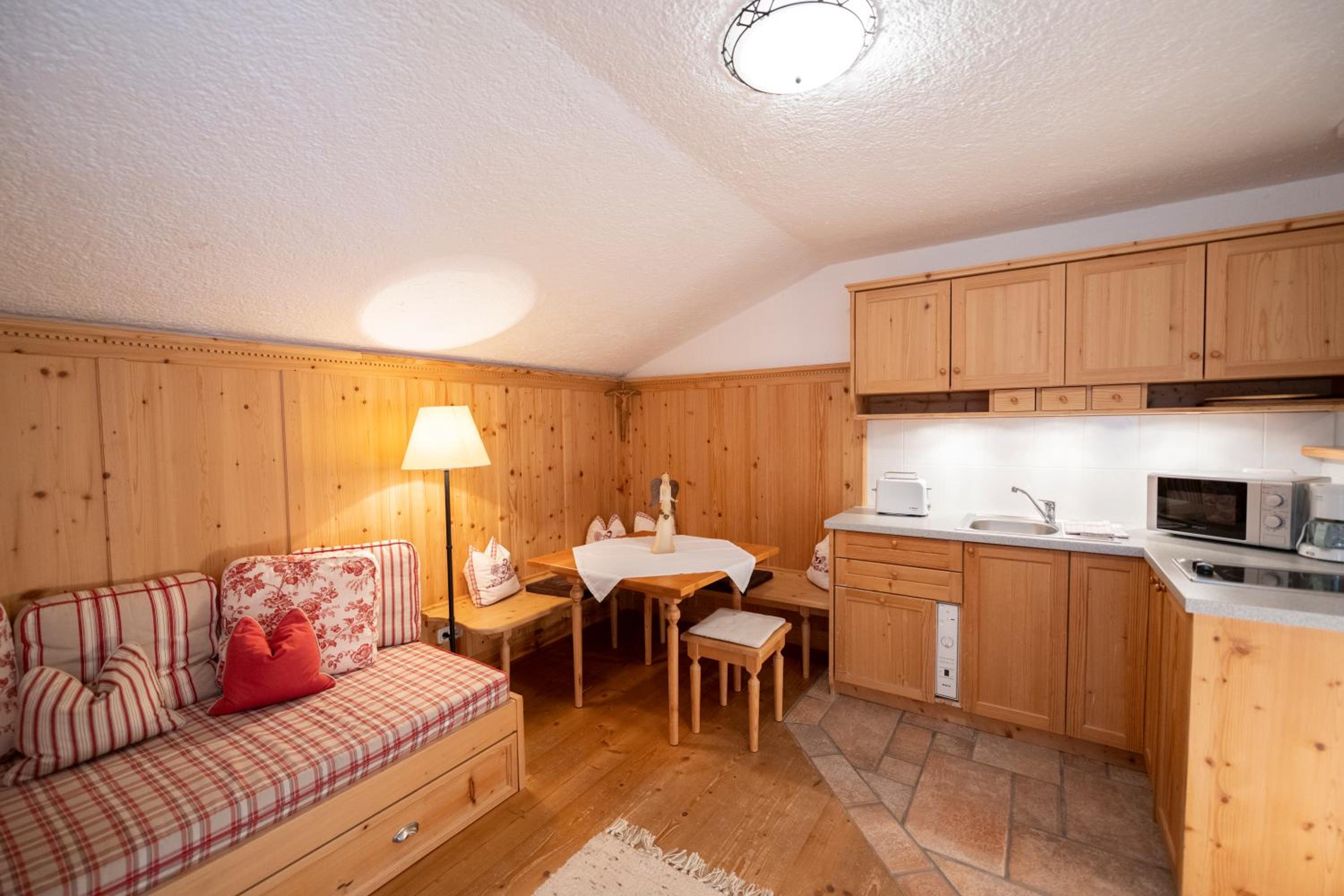 Suite with Mountain View - Photo 3