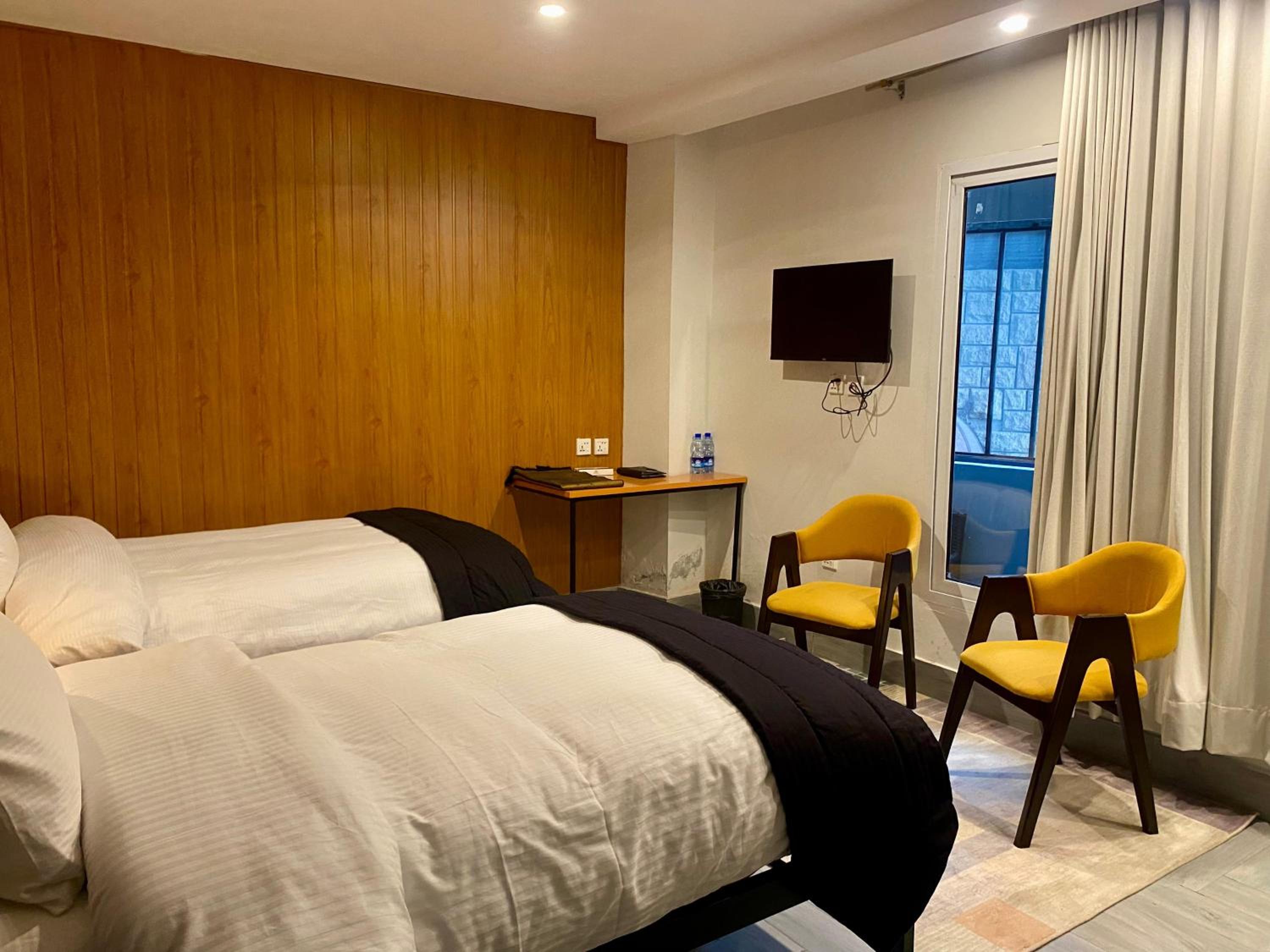 Standard King Room photo 1