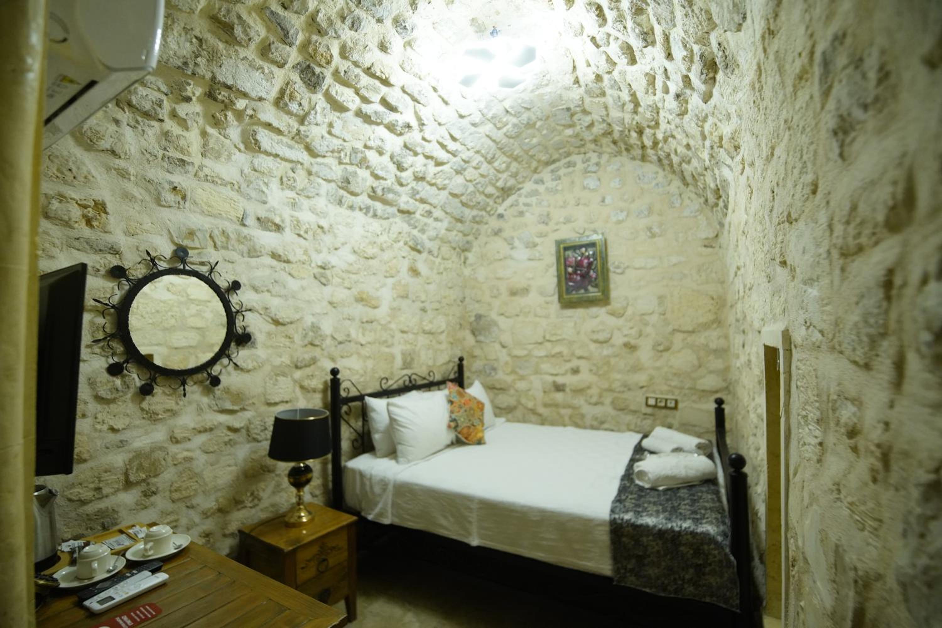 Budget Double Room photo 1