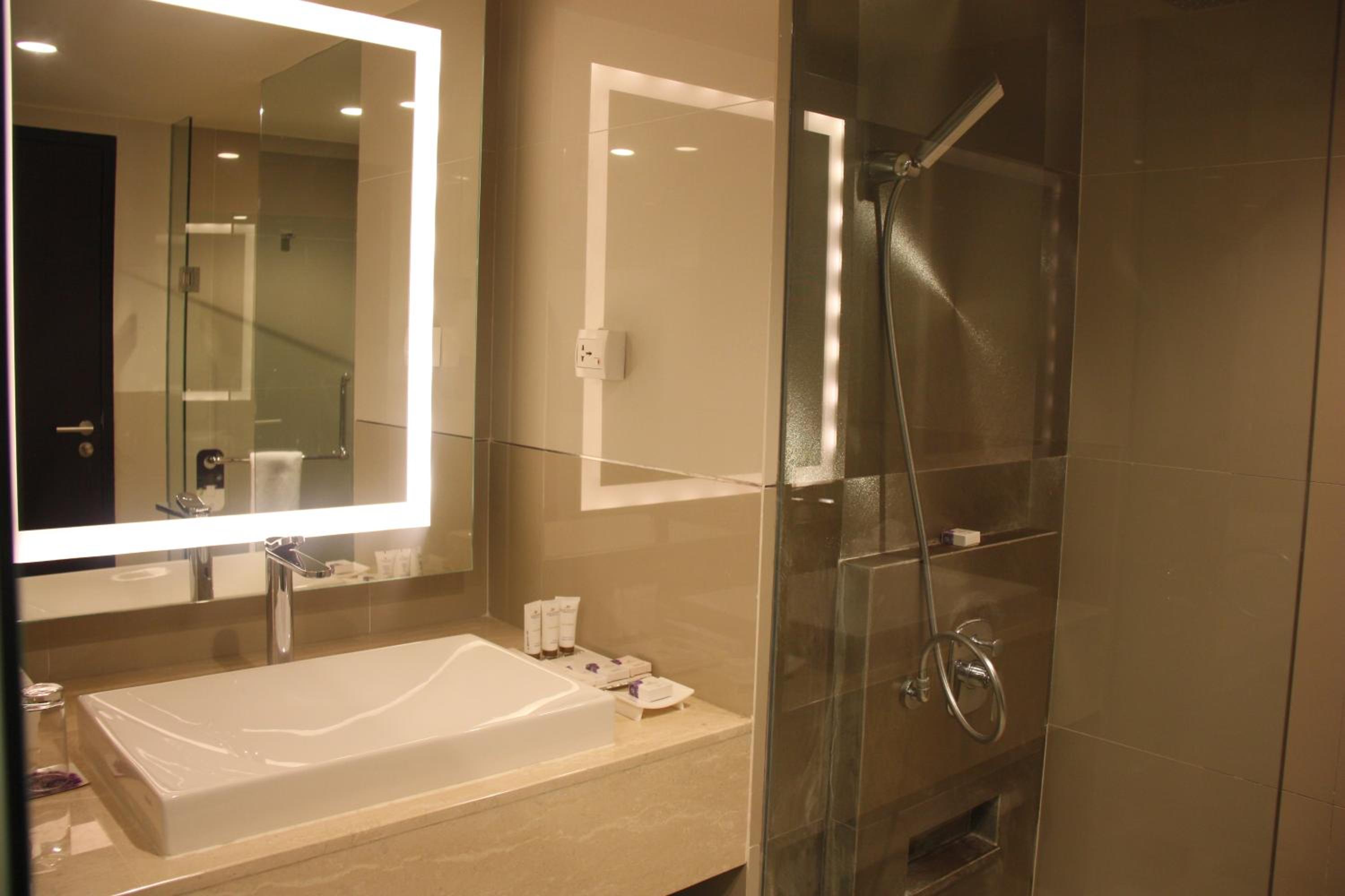 Premier King Room - Photo 3