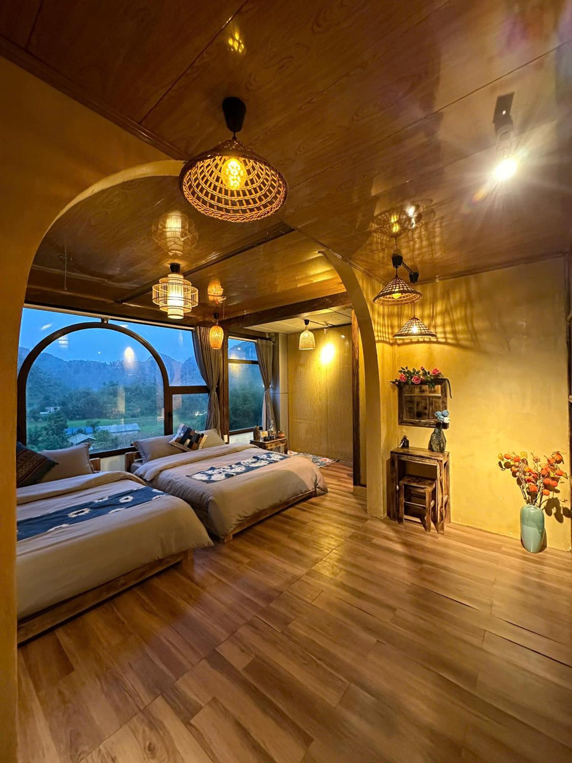 Deluxe Quadruple Room