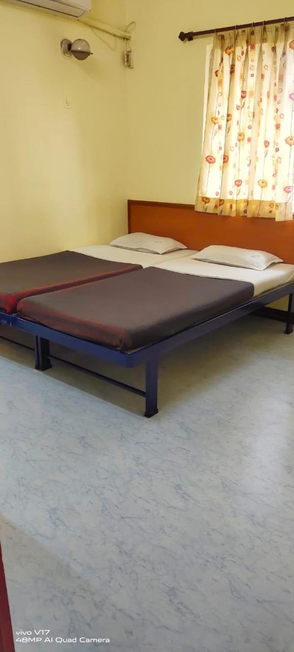 Standard Double Room With Fan photo 1