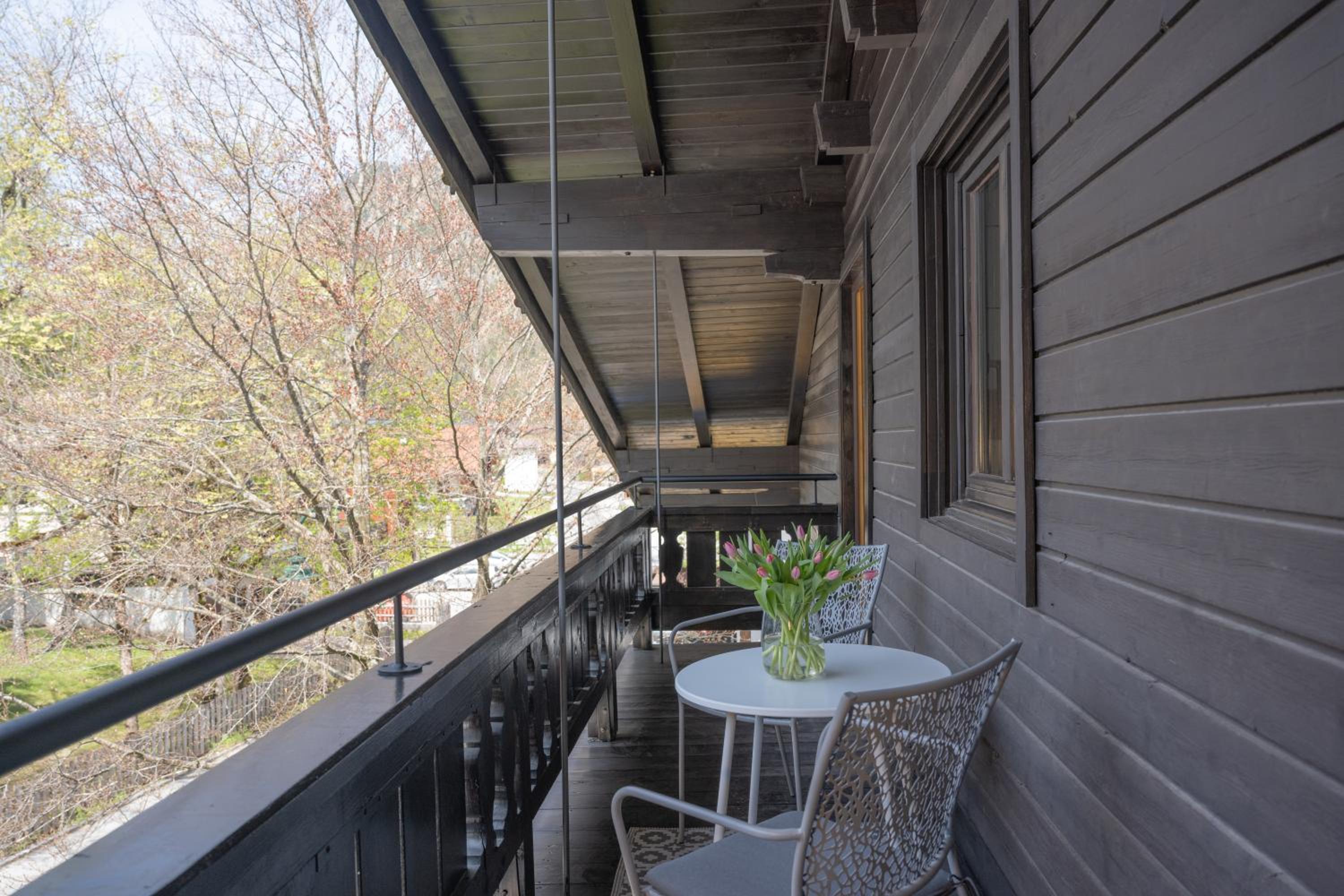 Suite with Mountain View - Photo 10