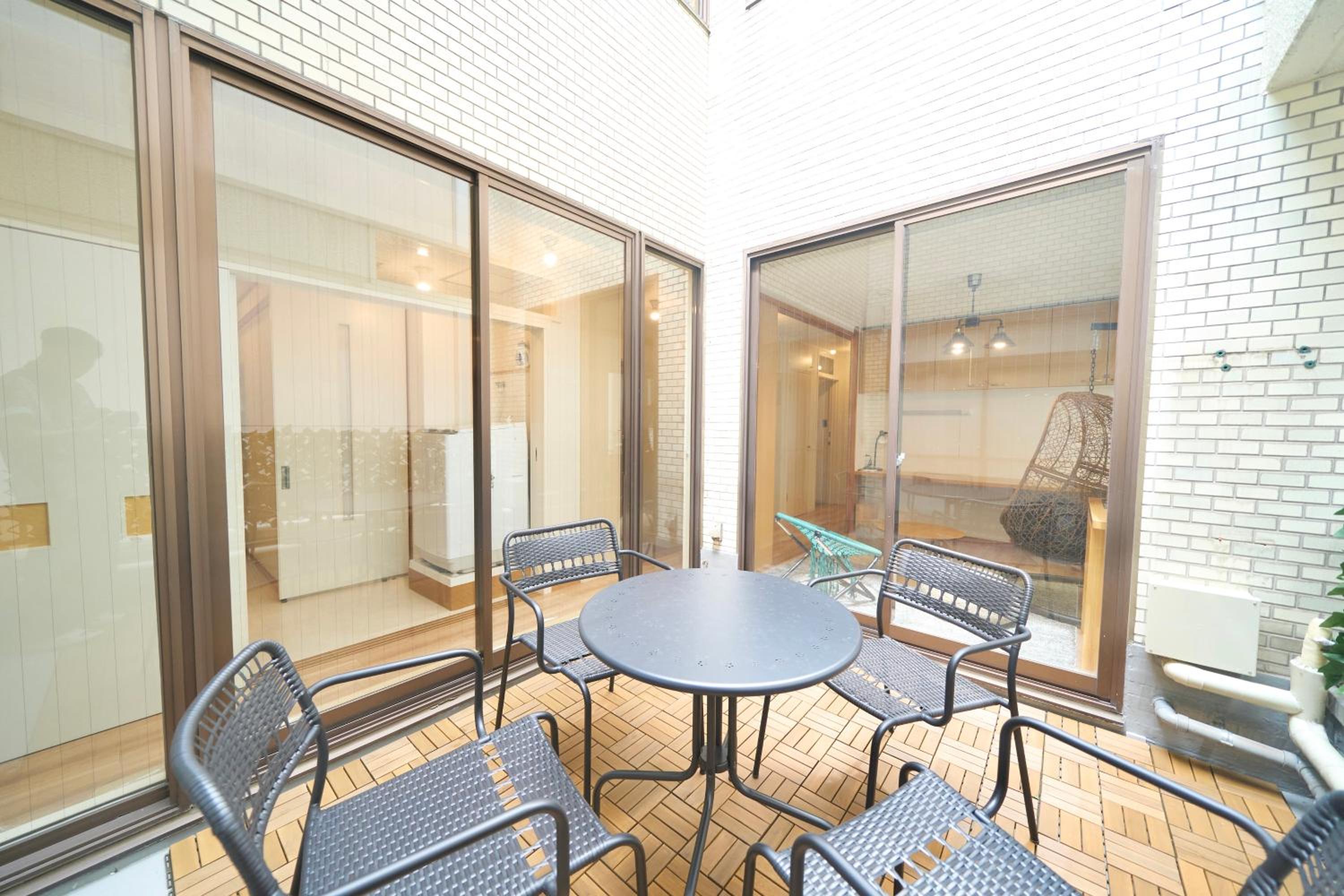 Apartment photo 2
