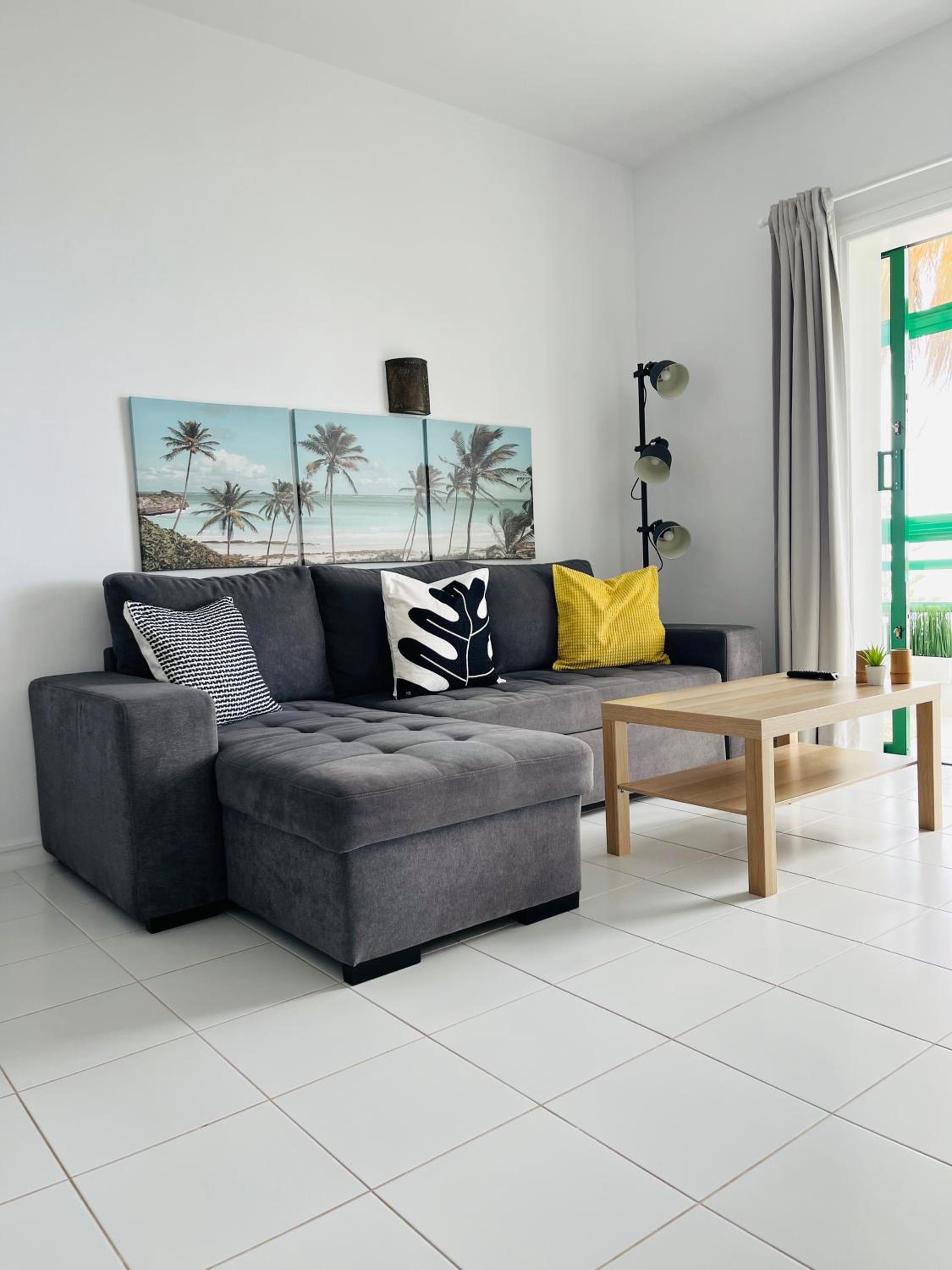 Apartment photo 2