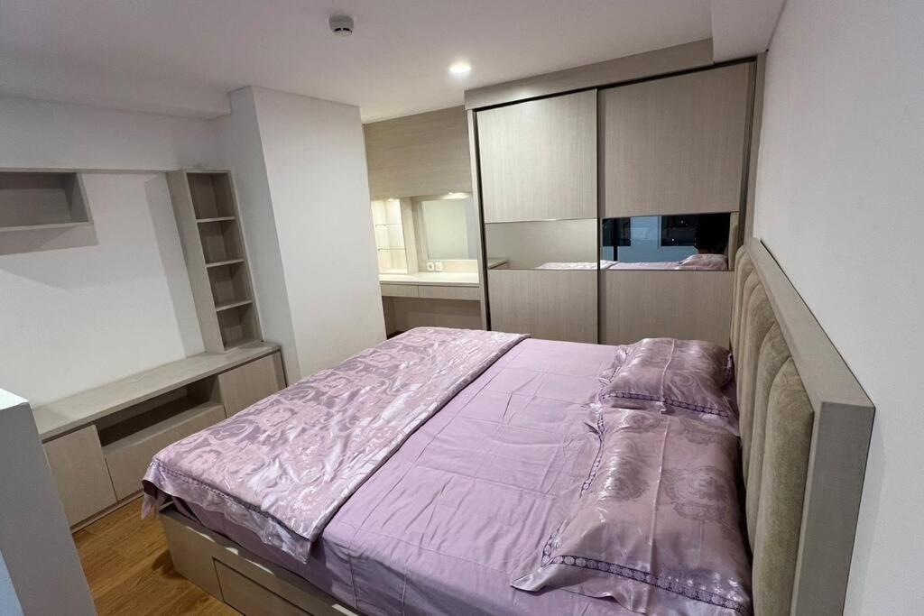One-Bedroom Apartment photo 3