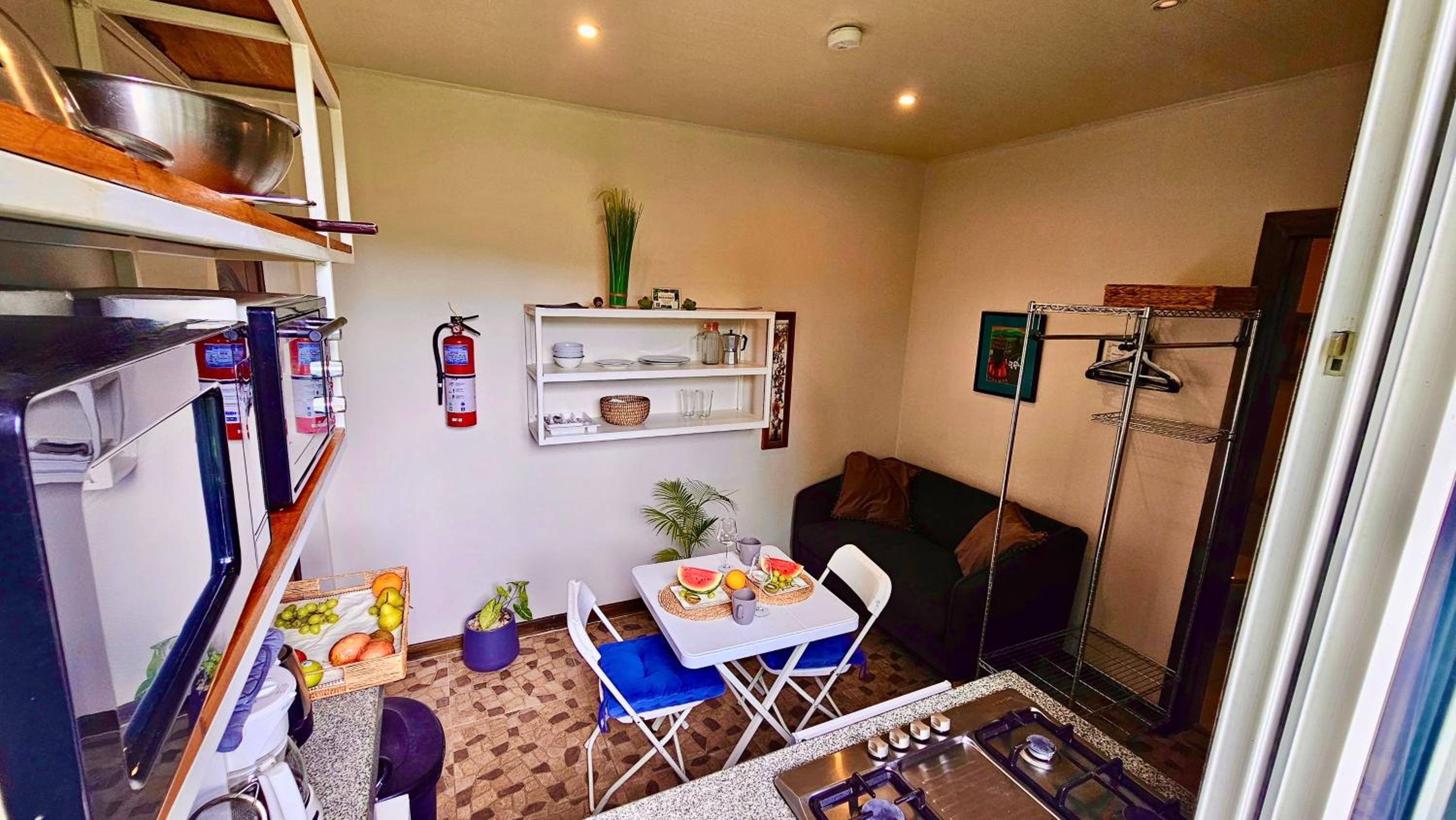 One-Bedroom Apartment photo 1