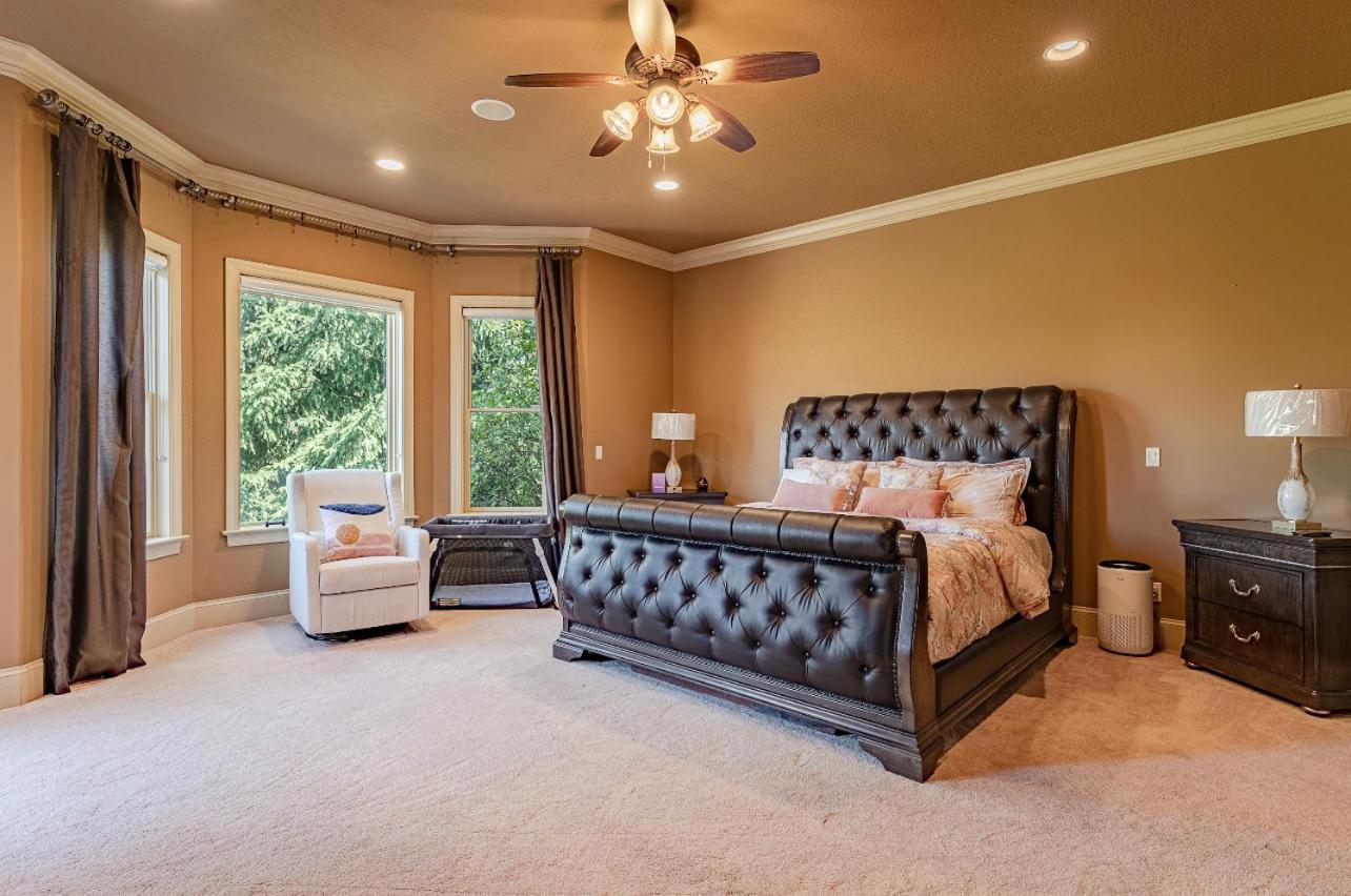 Four-Bedroom House photo 2