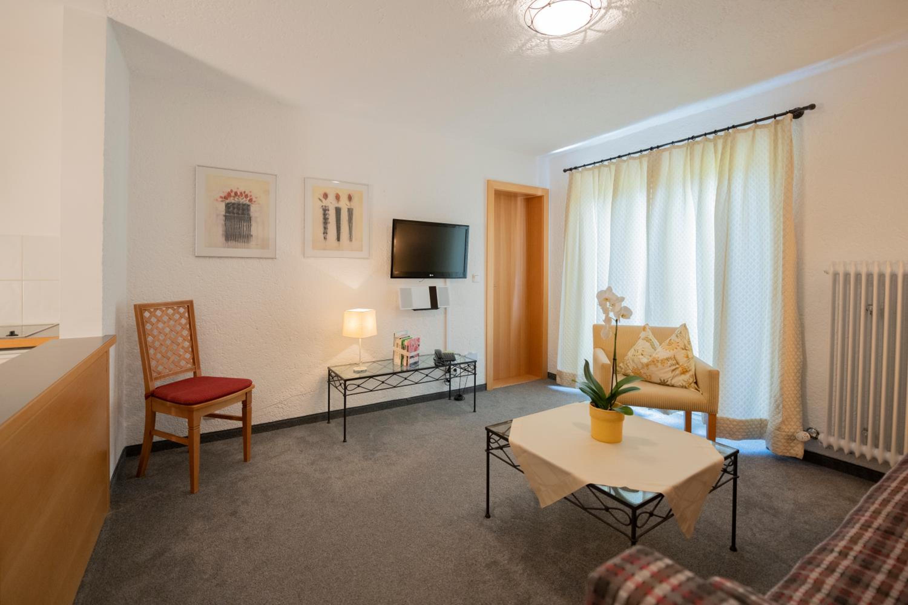 Suite with Lake View - Photo 16