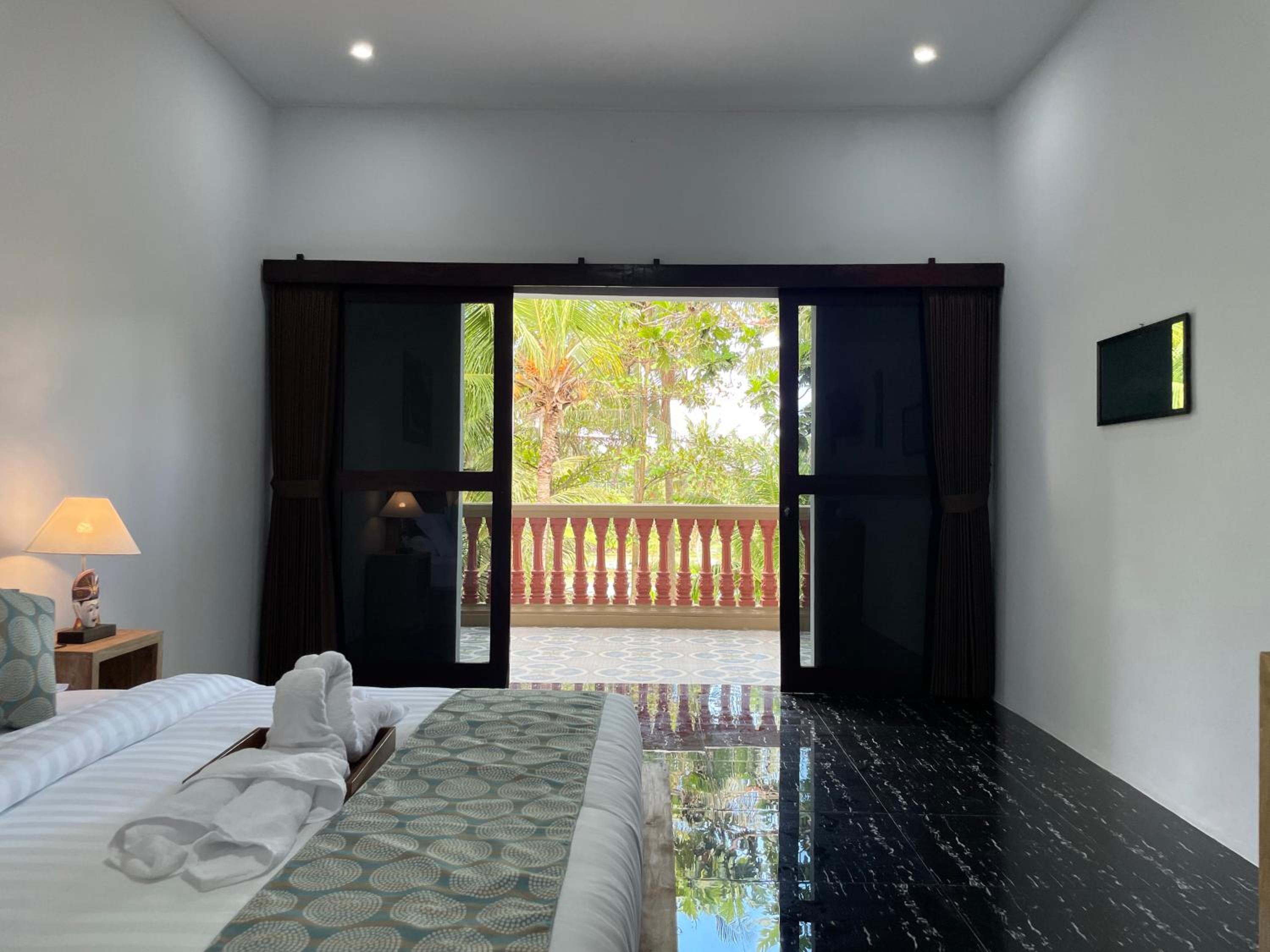 Double Room - Photo 11