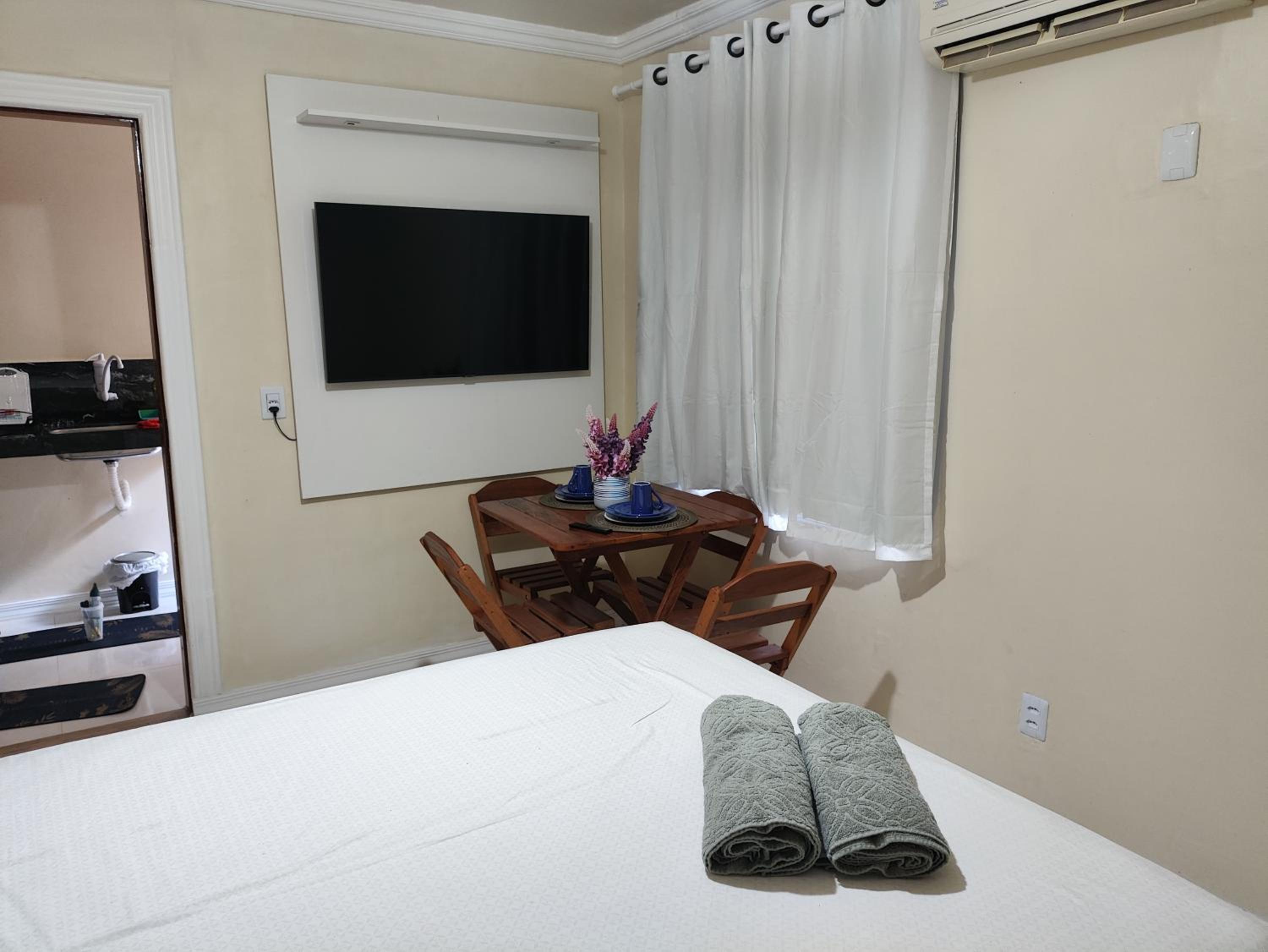 One-Bedroom Apartment photo 1