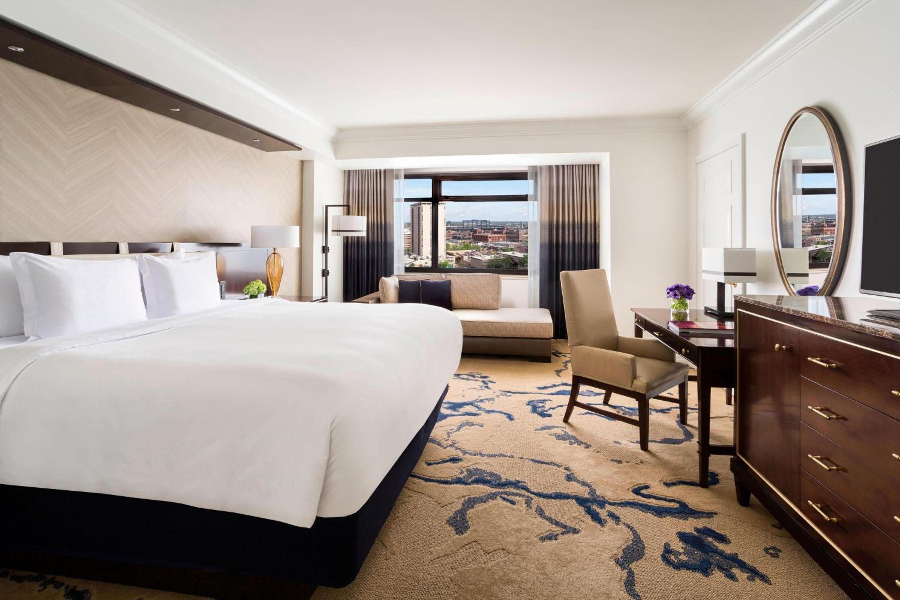 Club lounge access, Guest room, 1 King Bed at The Ritz-Carlton, Denver in Denver