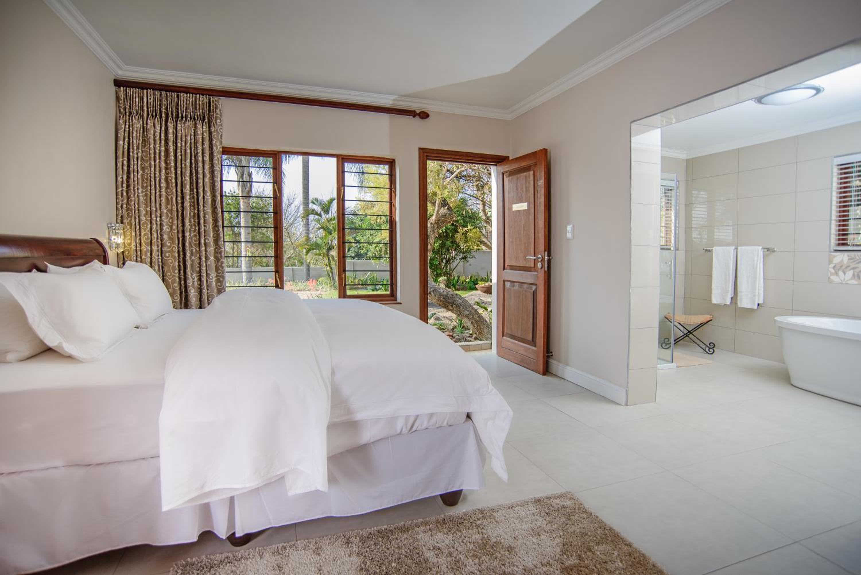 Presidential Suite Self-Catering Treetops
