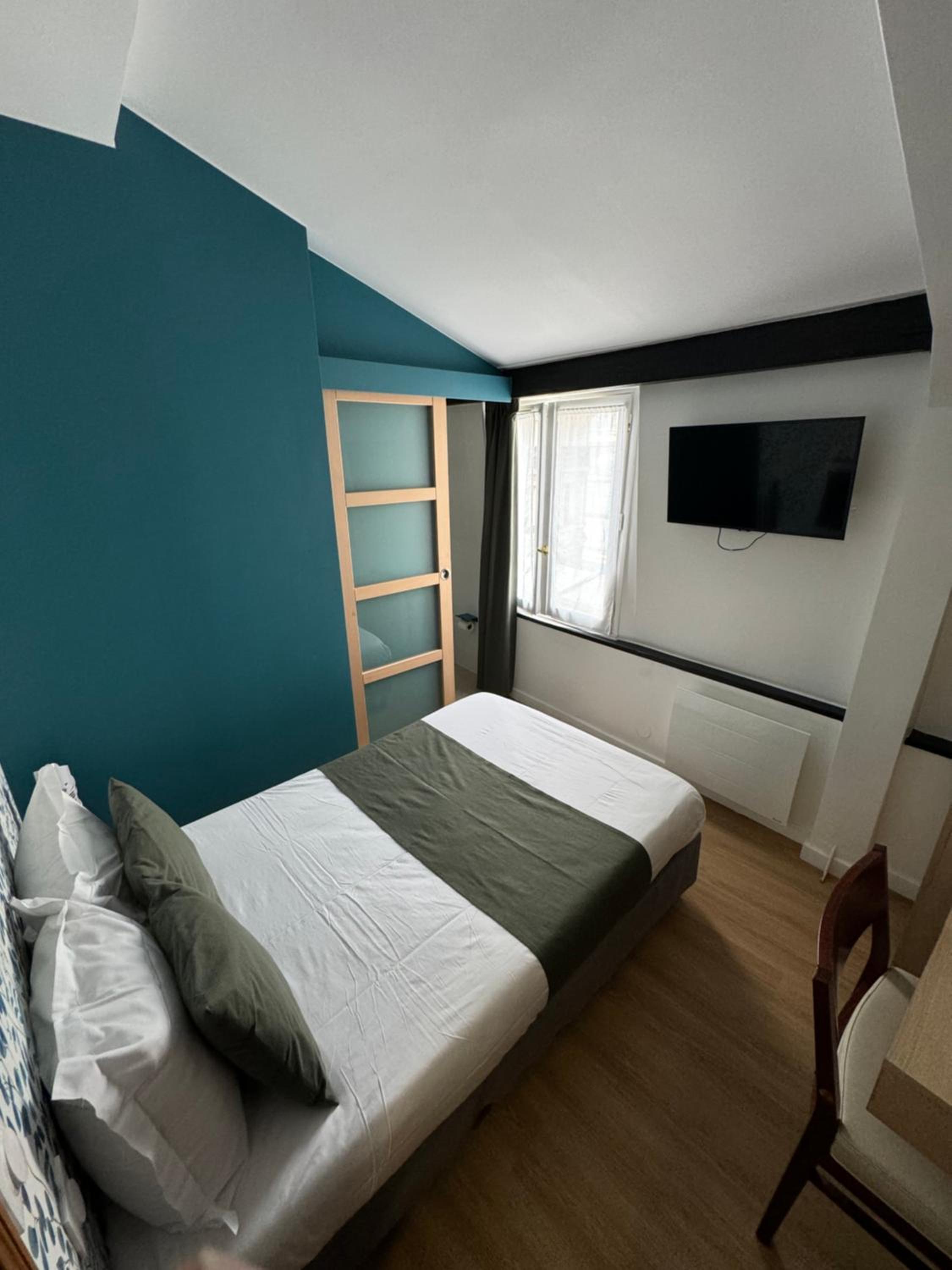 Single Room photo 2