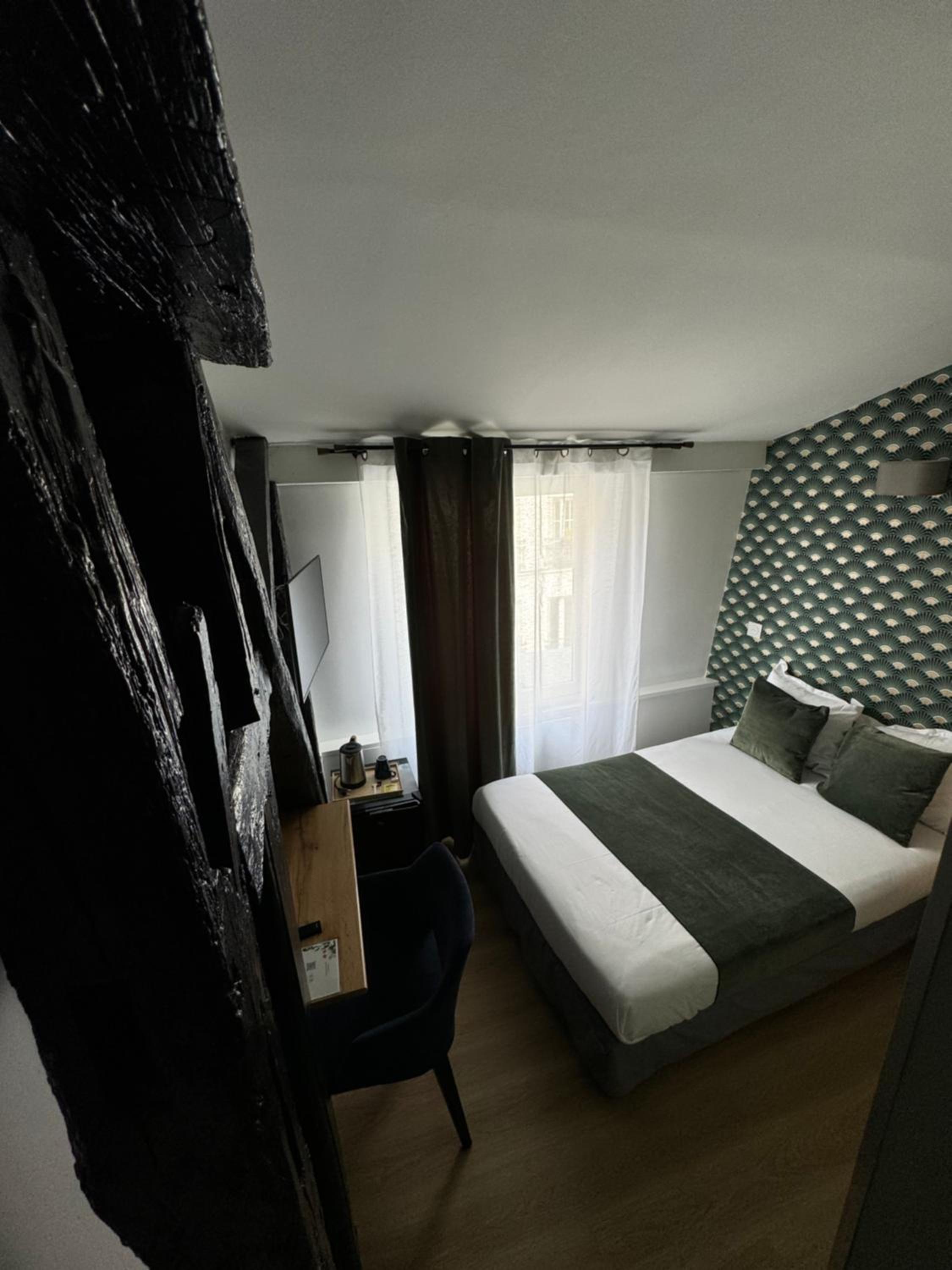 Single Room photo 3