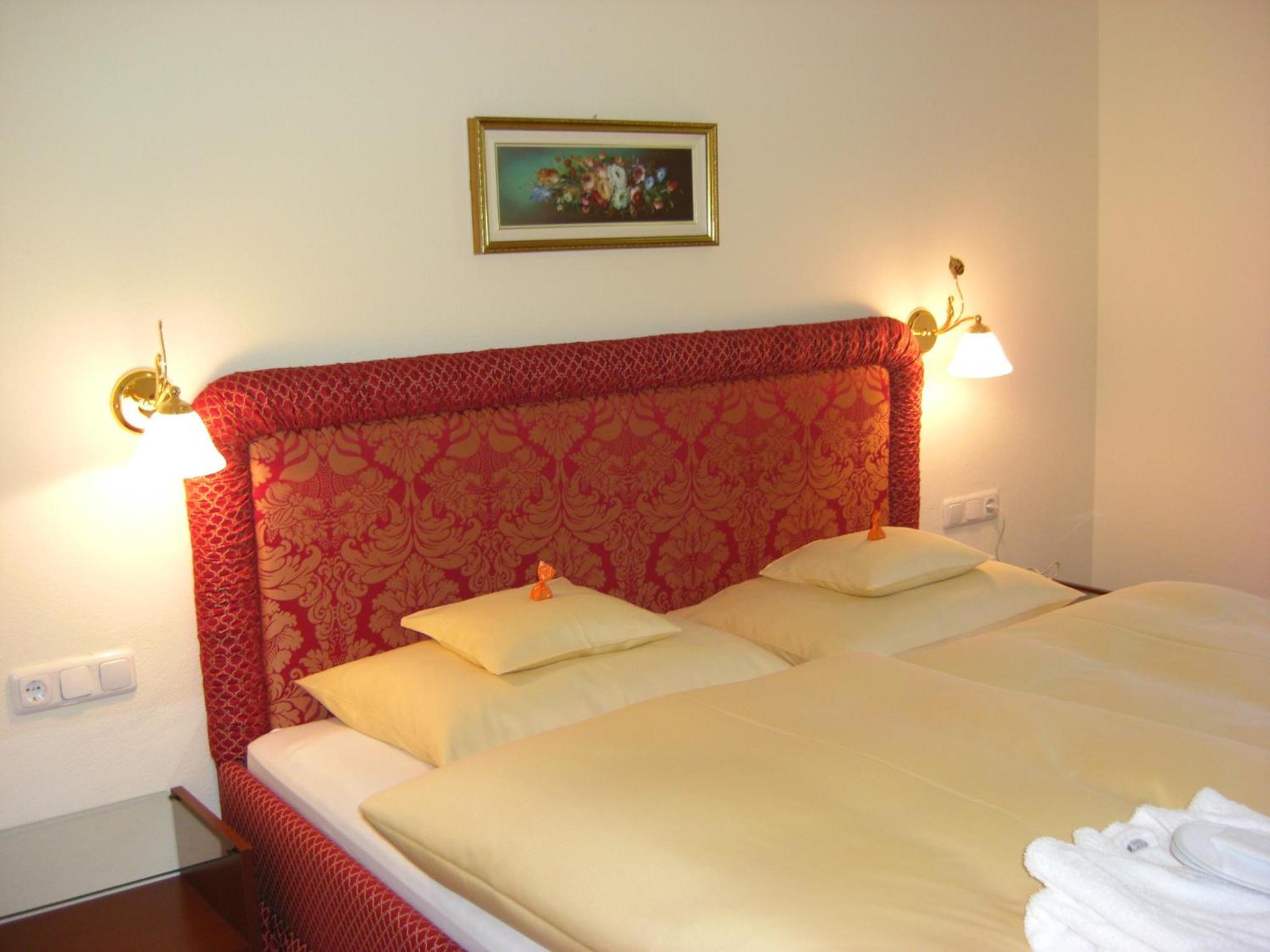 Double Room - Photo 5