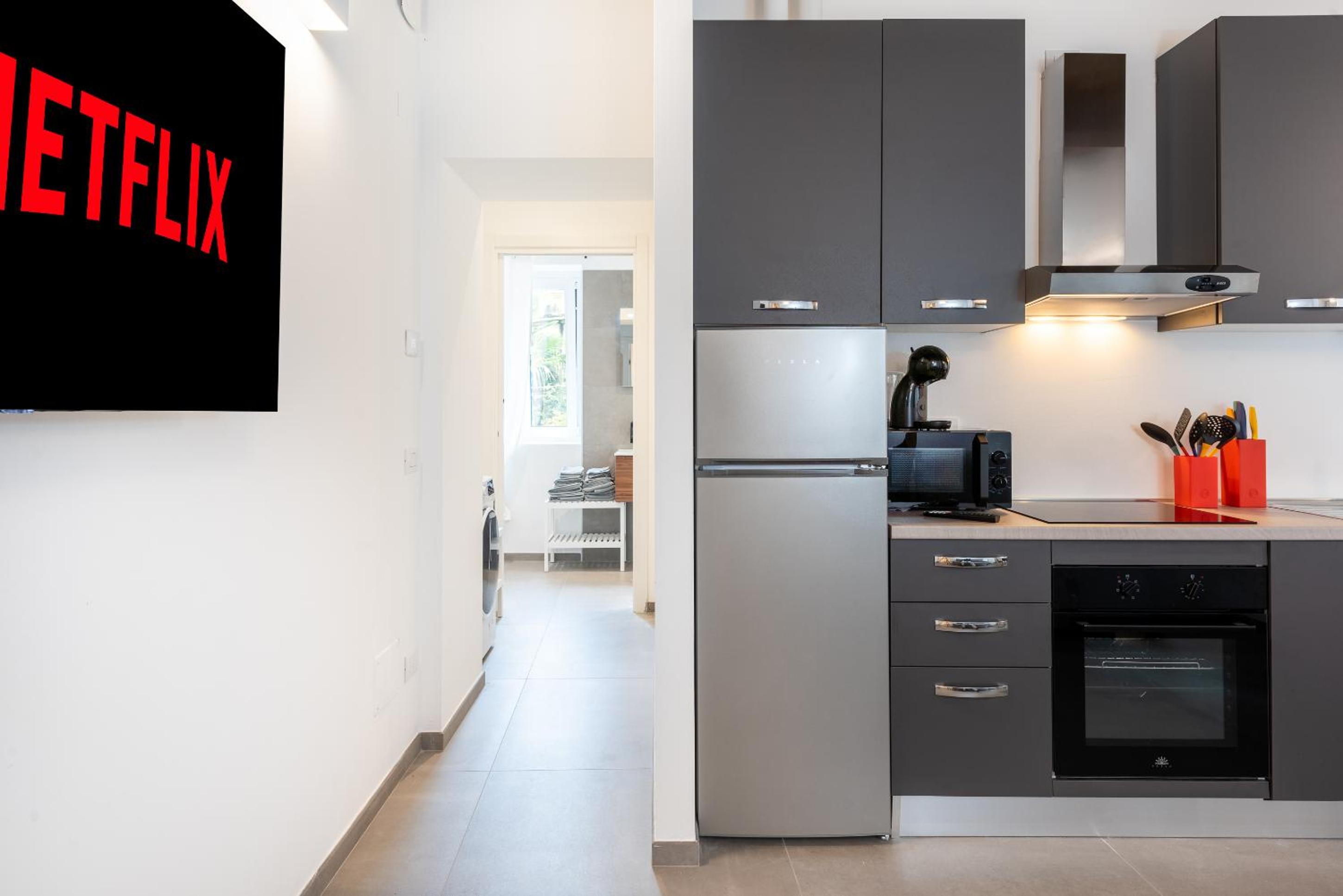 One-Bedroom Deluxe Apartment photo 2