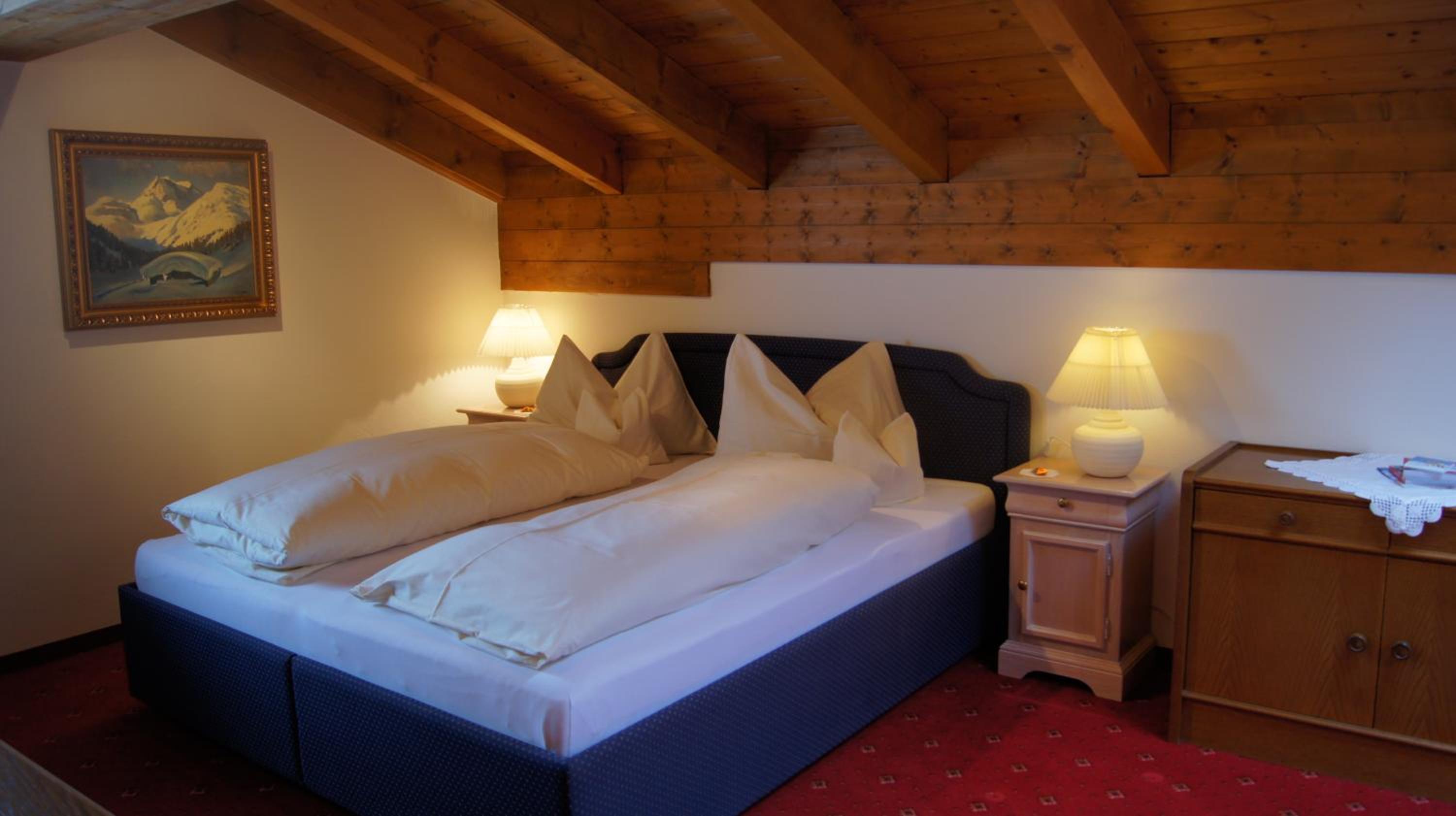 Suite - Photo 15