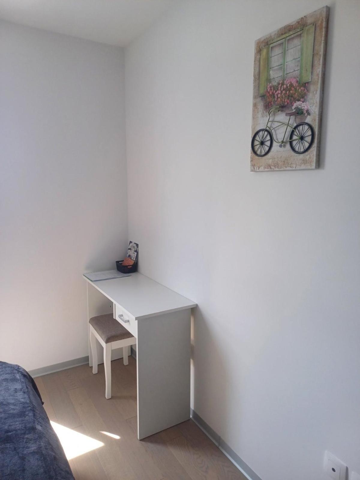 One-Bedroom Apartment photo 3