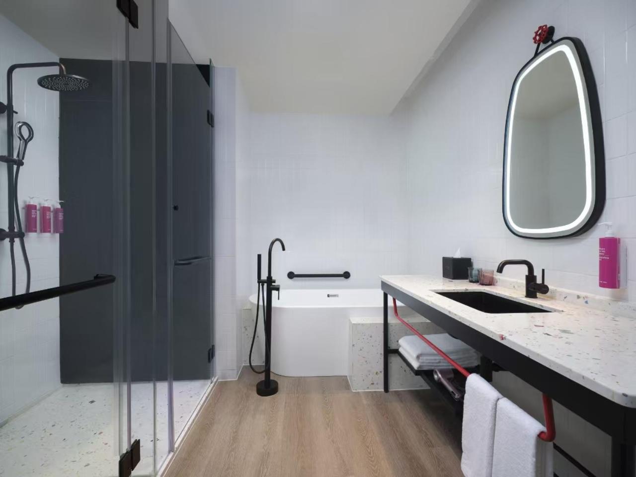 Premier King Room