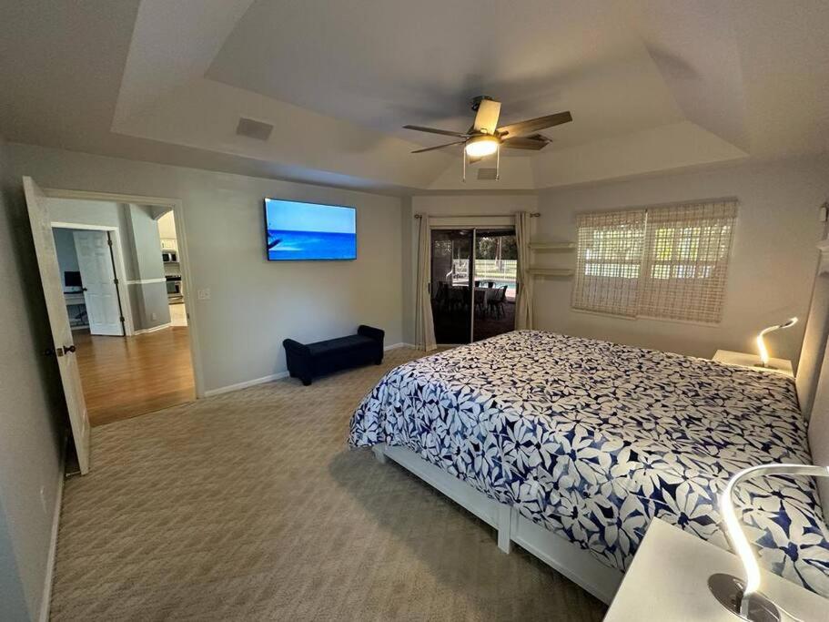 Three-Bedroom House photo 1