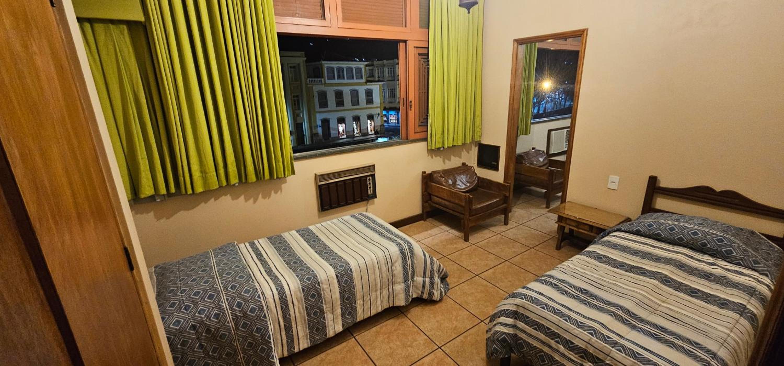 Quadruple Room with Private Bathroom photo 3