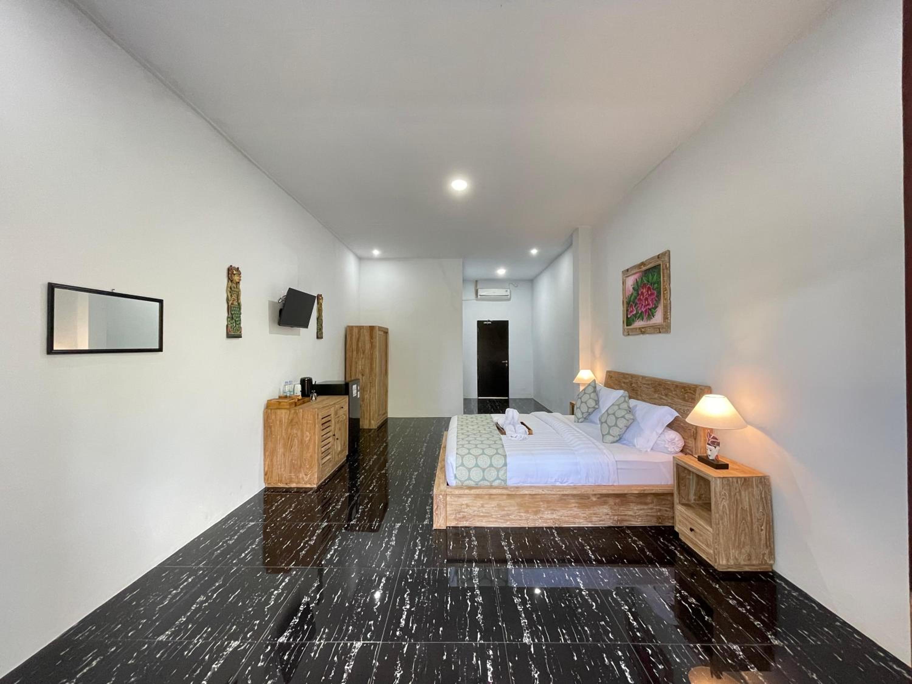 Double Room - Photo 7