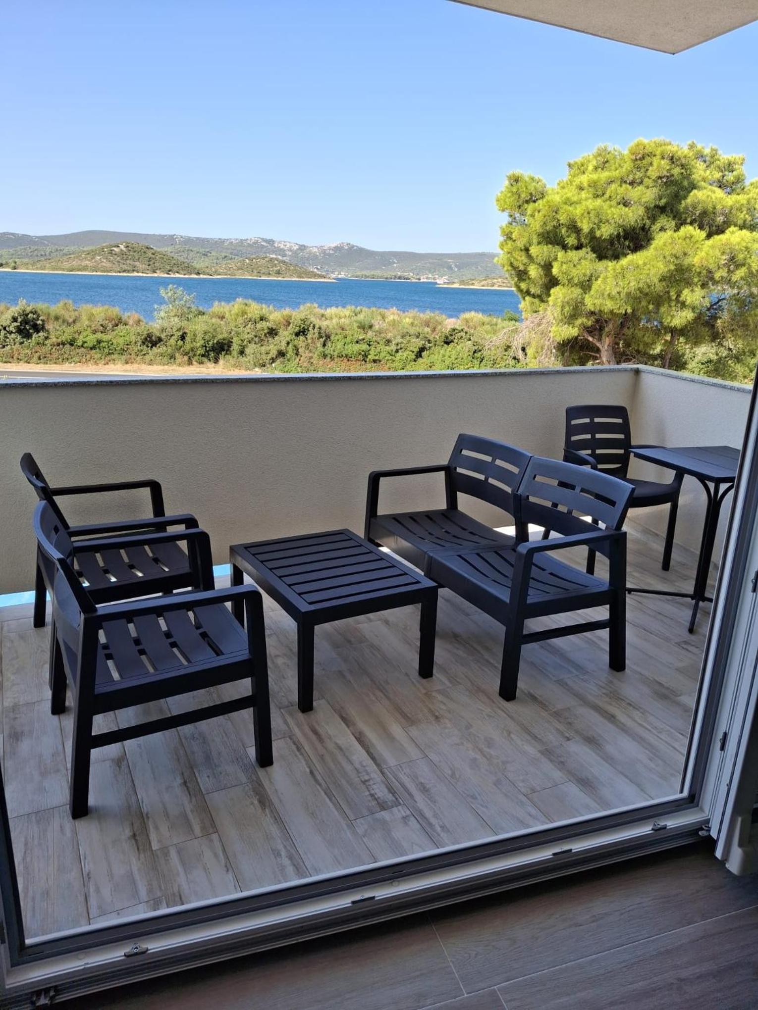 Deluxe Double Room With Balcony And Sea View photo 2