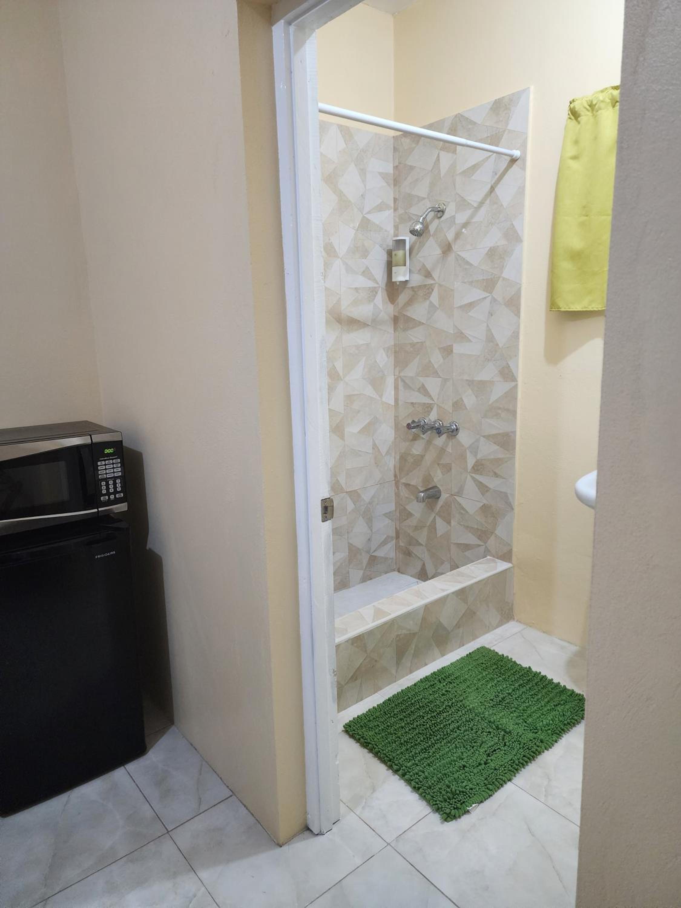 Double Room with Private Bathroom photo 2
