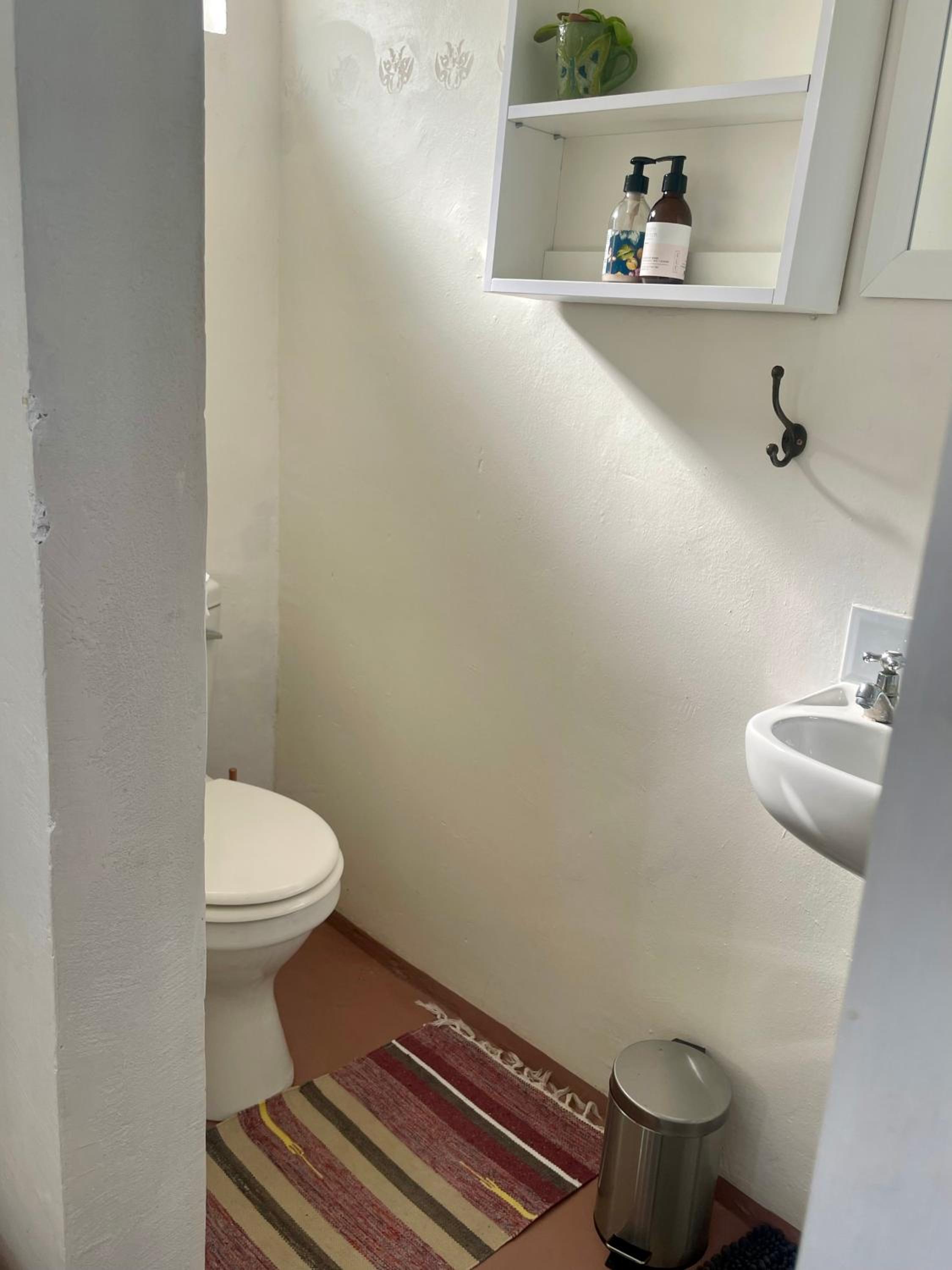 Budget Double Room photo 3