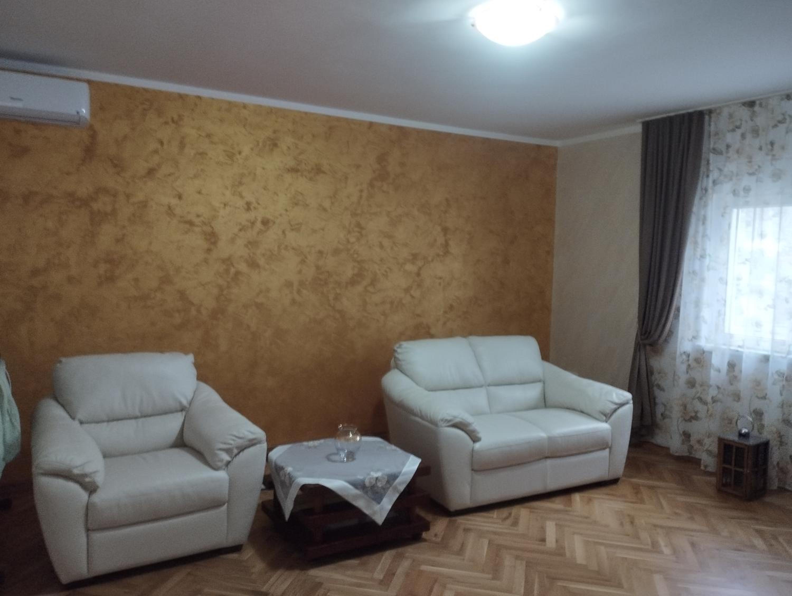 Three-Bedroom Apartment photo 2