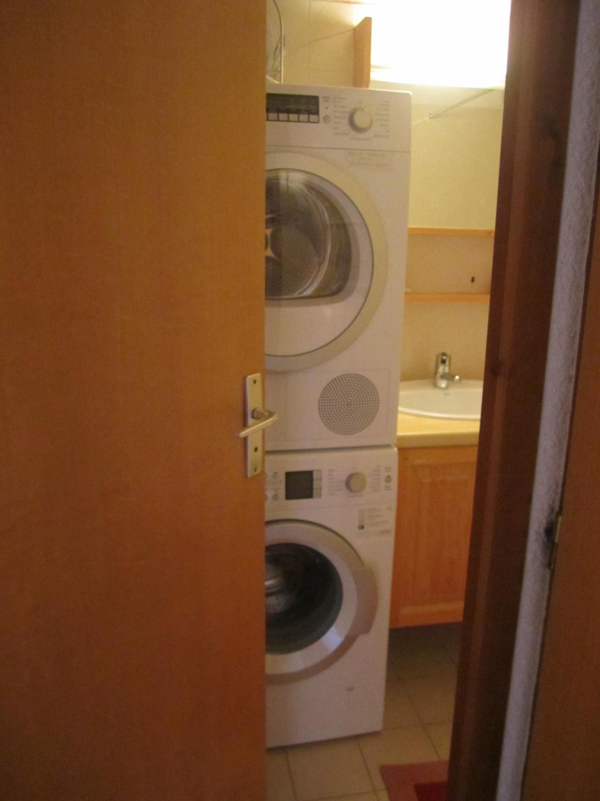 Apartment with Sauna - Photo 40
